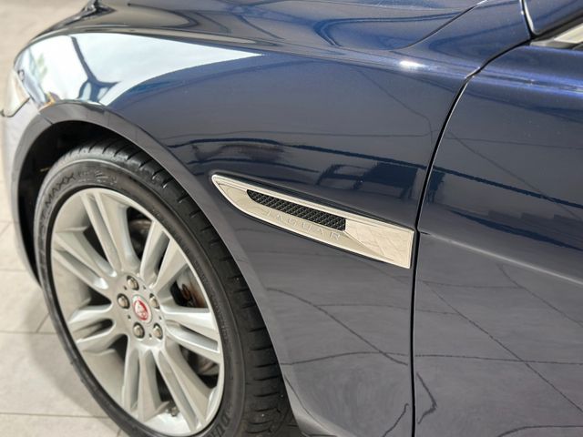 JAGUAR XE 2019 BLUE Gebrauchtwagen - Galeriebild 6