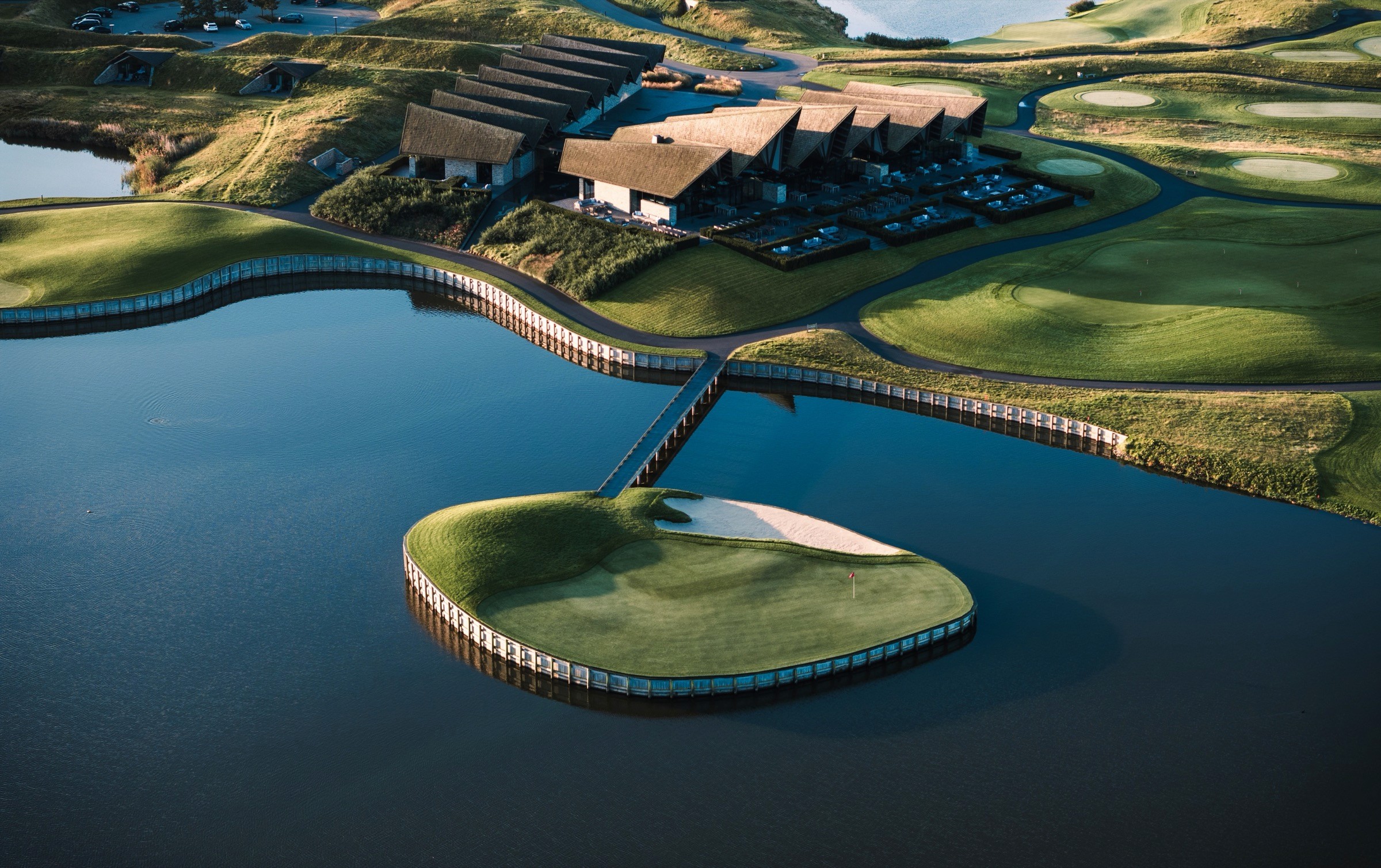 Island green at Great Northern