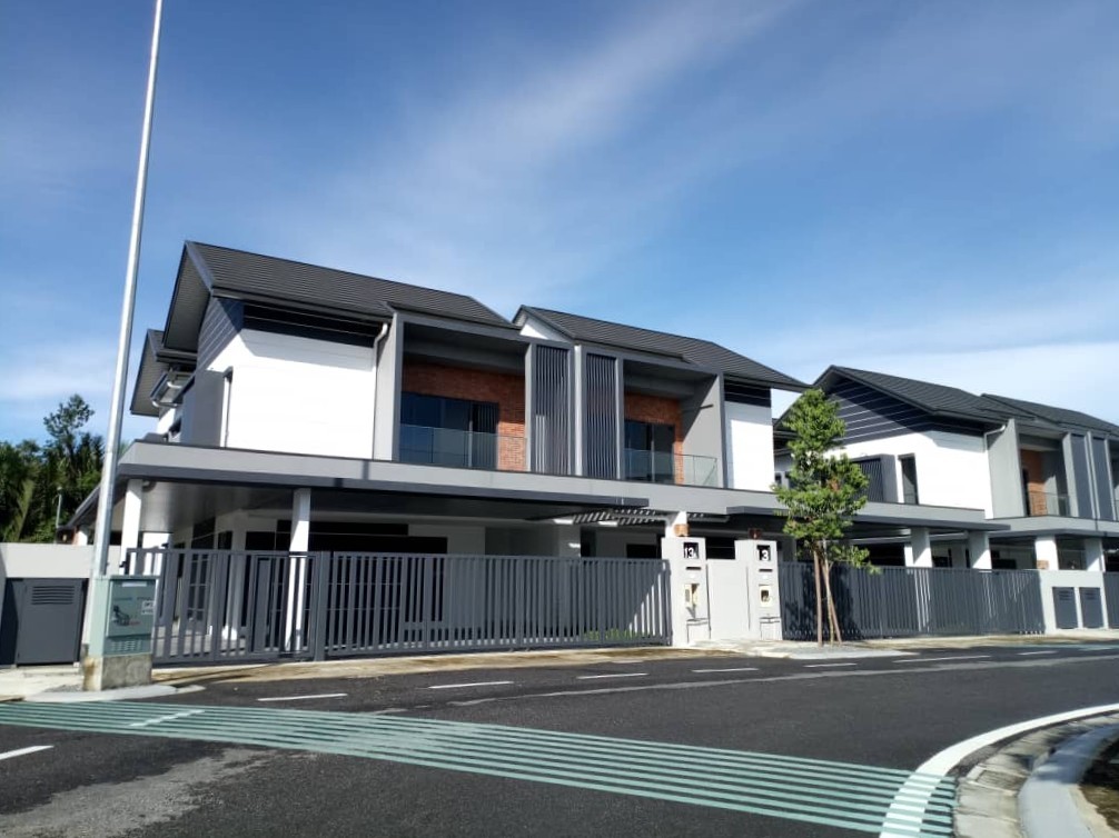 Exterior view of Hevea Kemensah project by Asima Architects