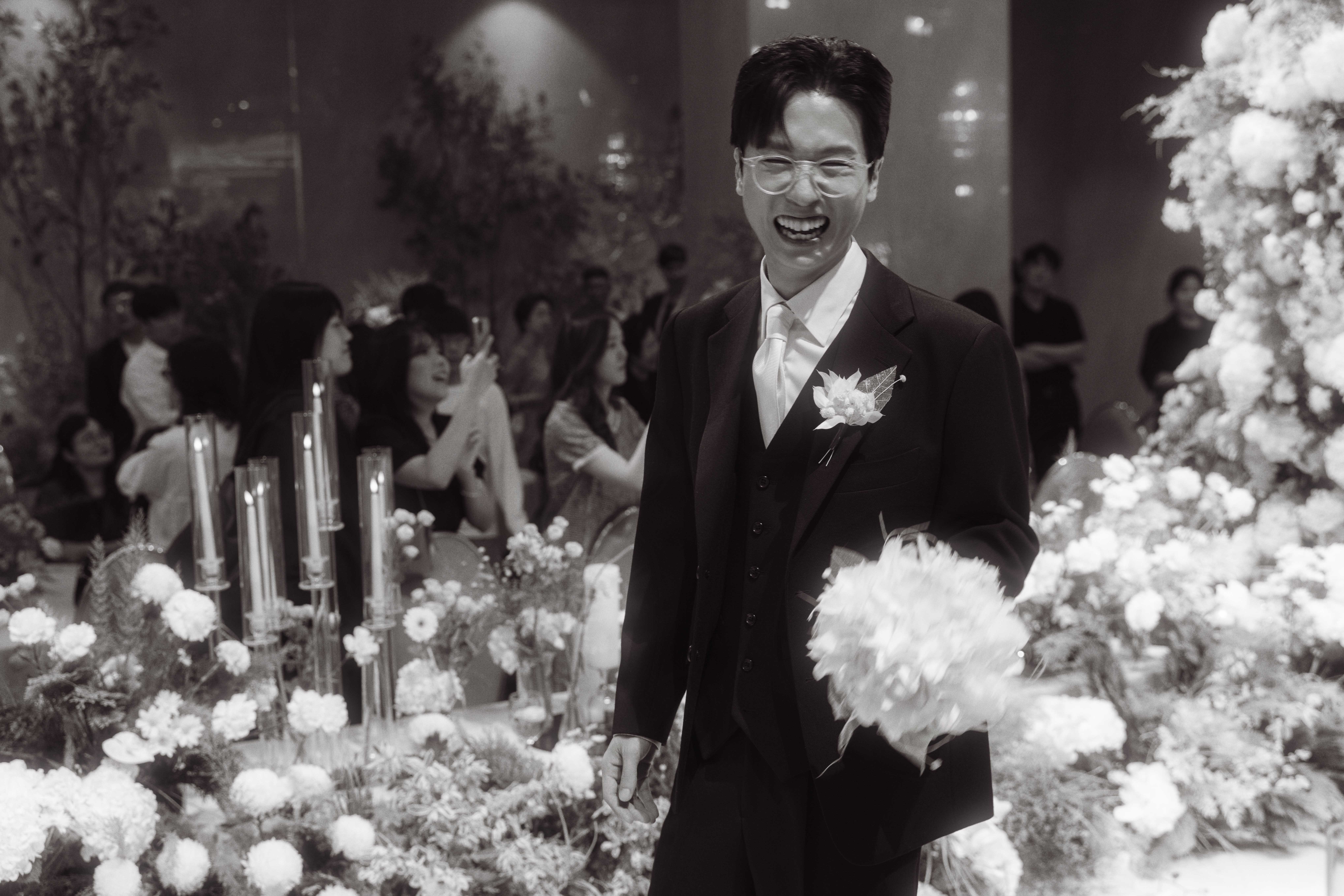 서울 서초 라시따시어터 본식서브스냅 촬영 후기 | 오프그리드의 시선으로 담아낸 화이트홀