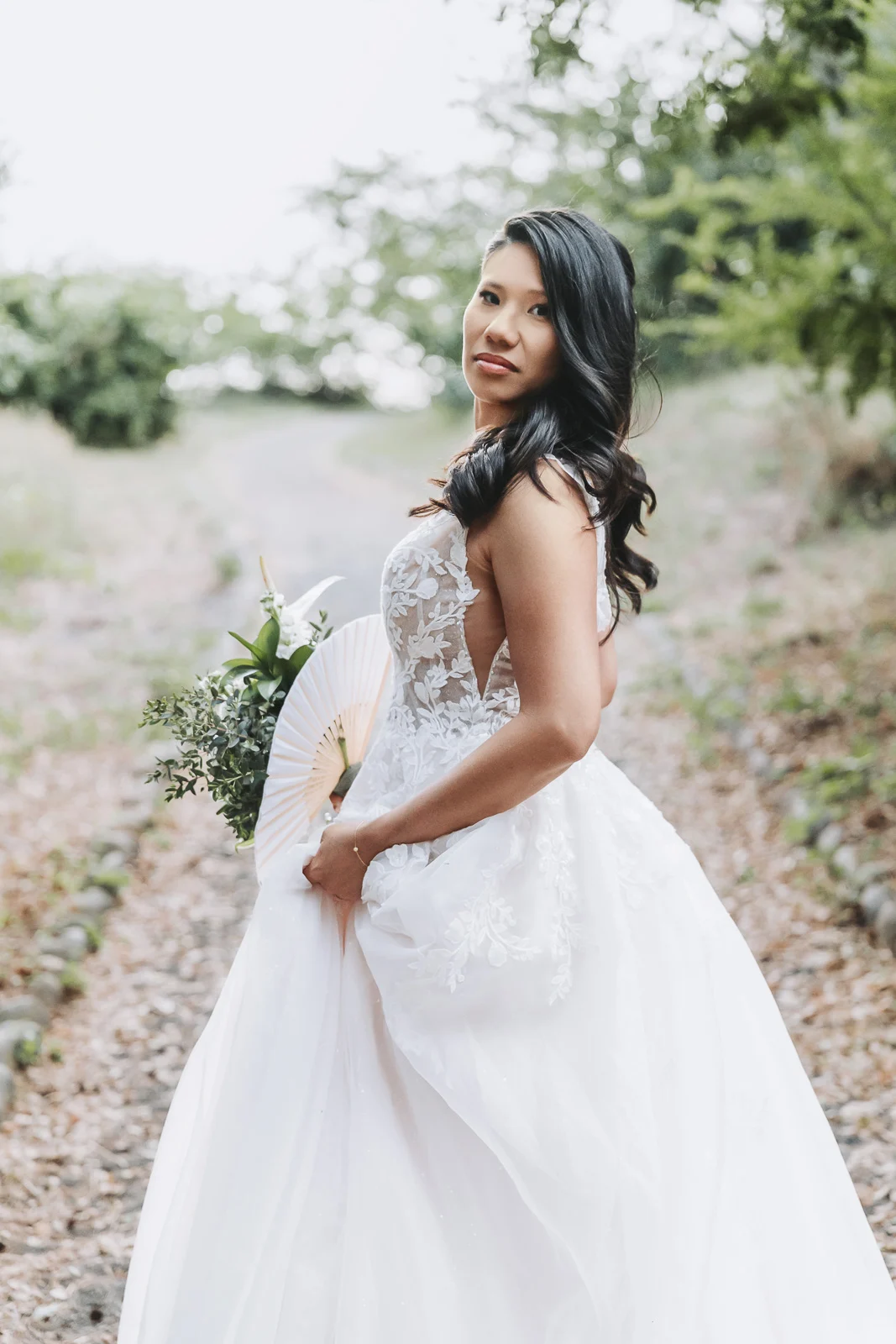 Mariée tenant son bouquet de fleurs fraîches — Photographe Réunion 974