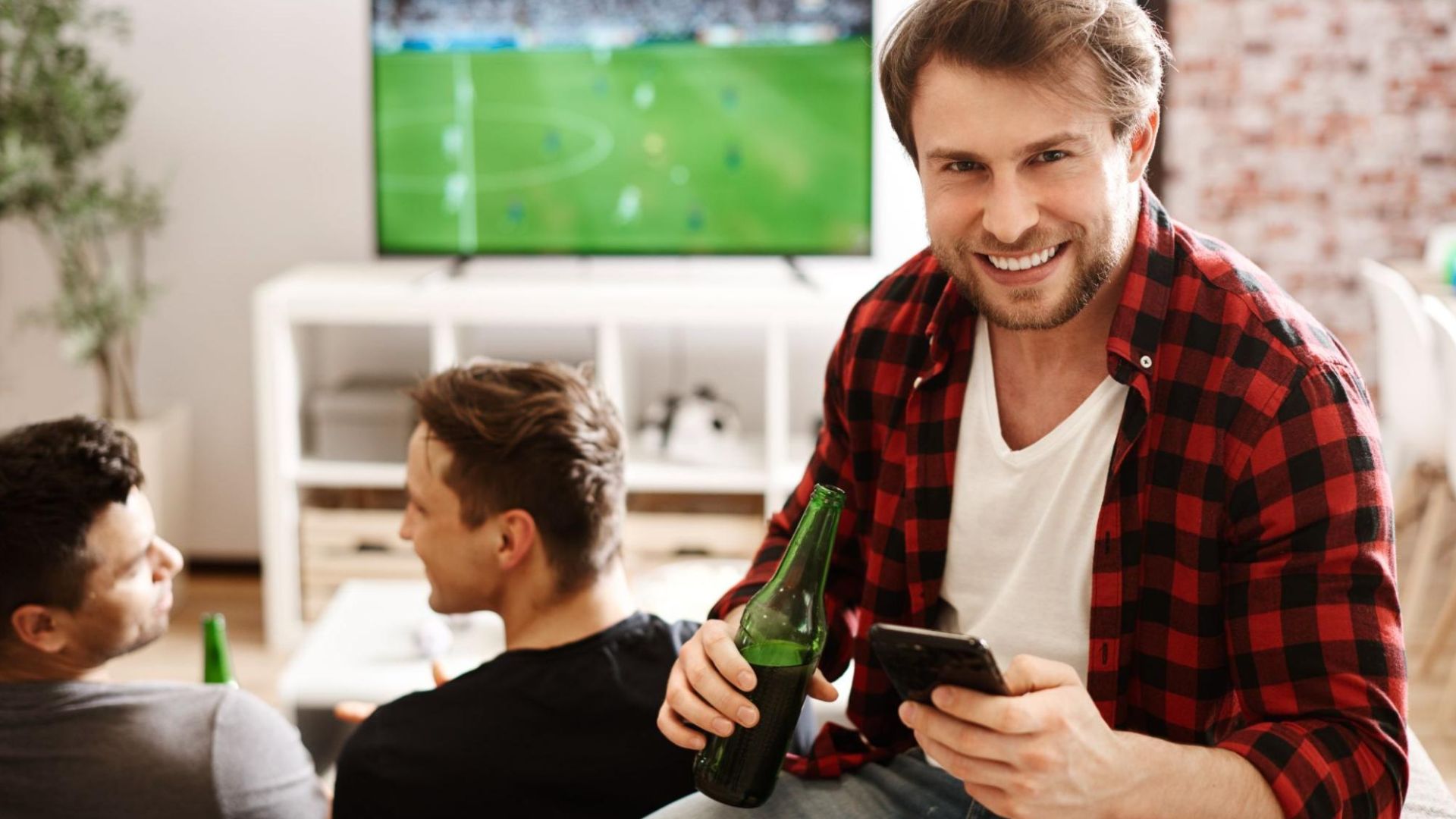 Como jornadas fragmentadas e consumo híbrido redesenham o Marketing esportivo para Copa do Mundo de 2026