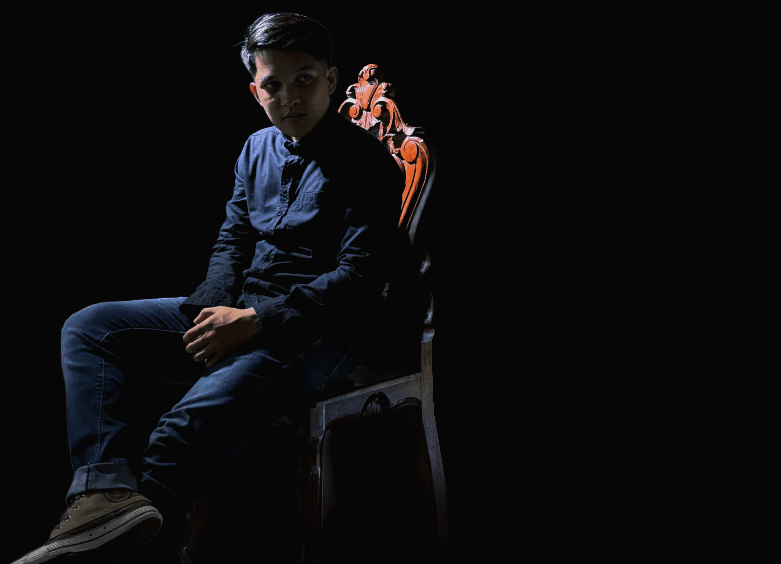 Kevin the bassist of ALLIS.