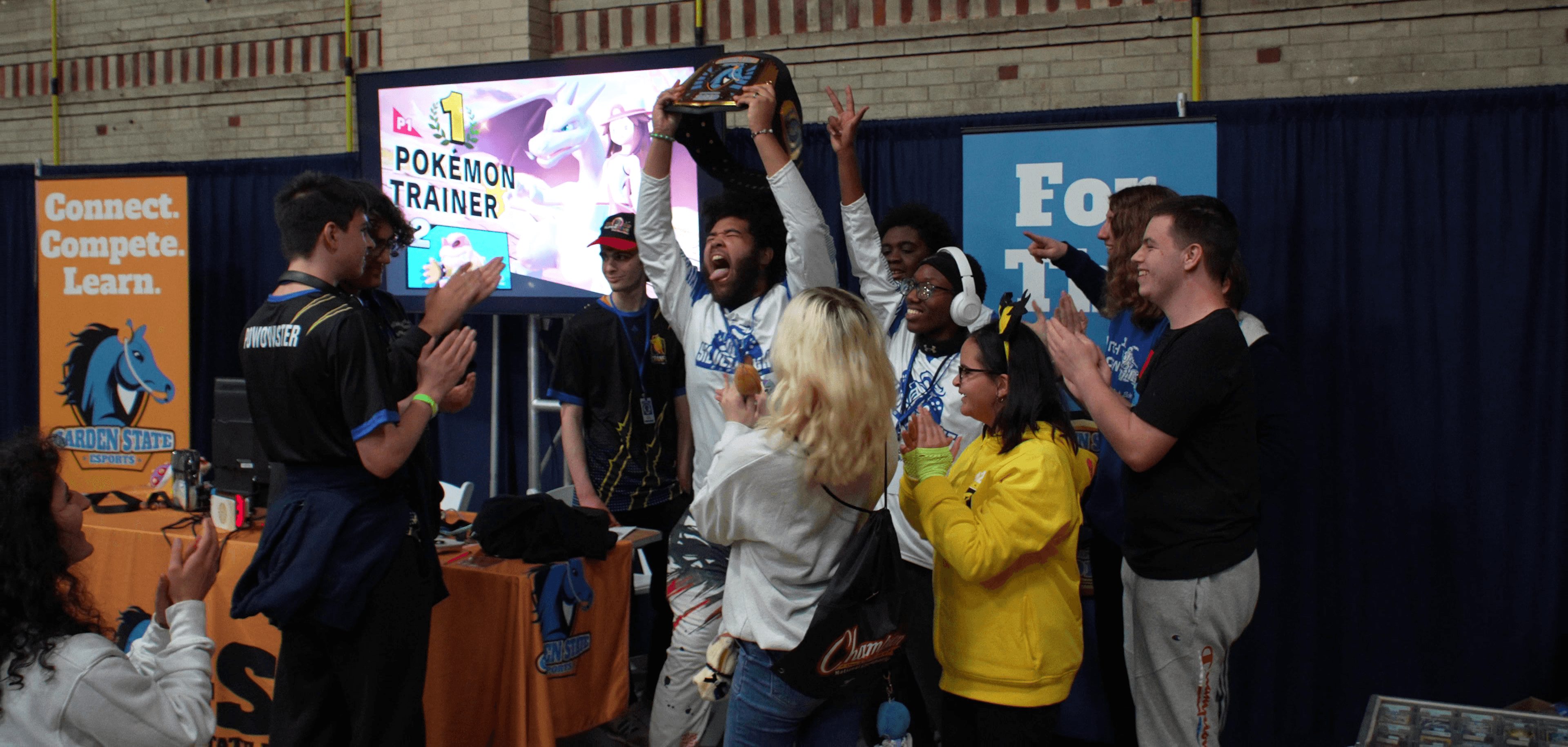 GSE students celebrating at an esports event