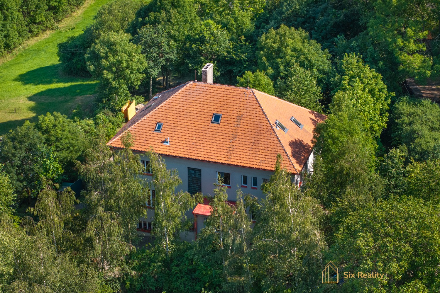 Image of estate stay
