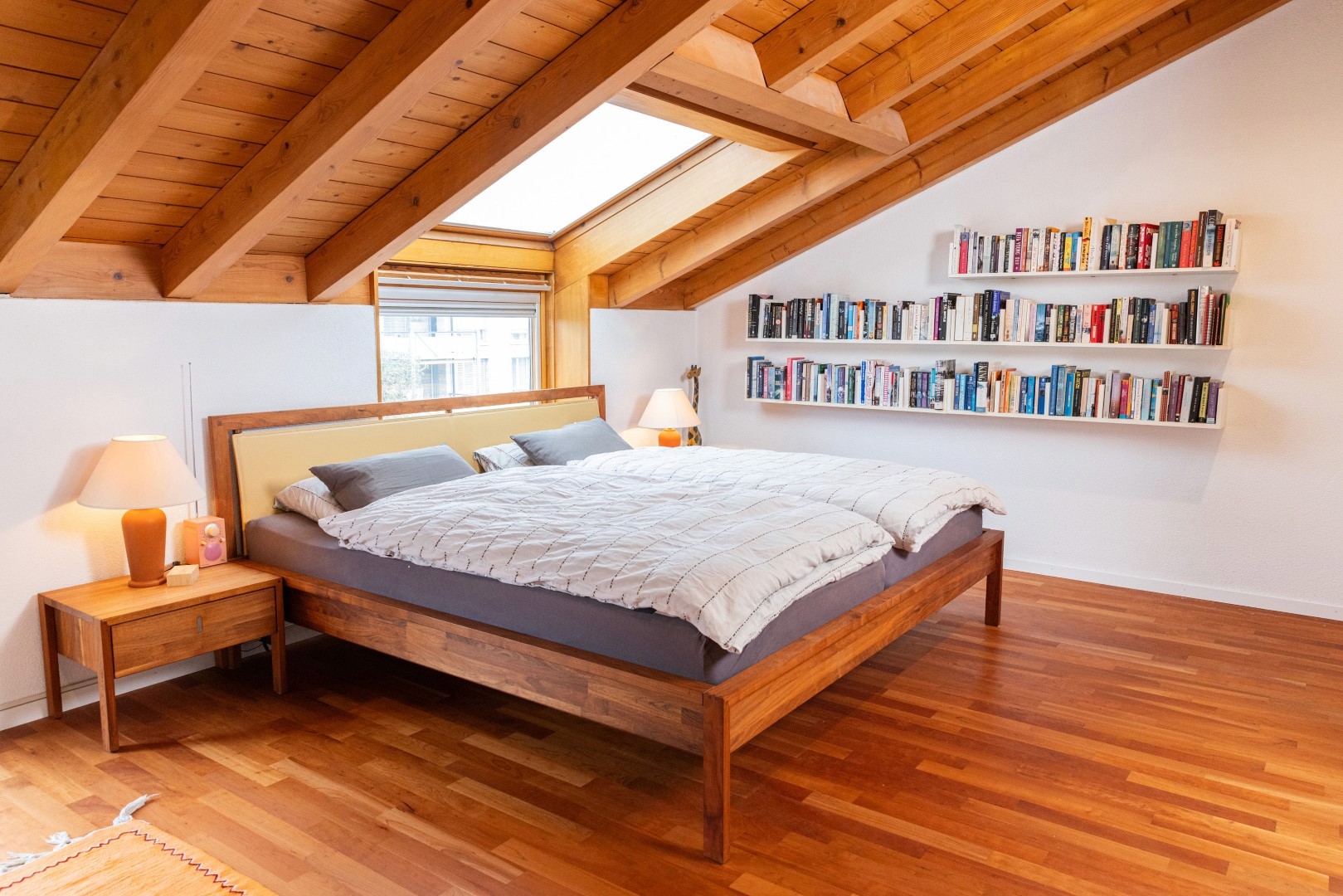 Innenaufnahme einer hellen Wohnung für Immobilieninserat