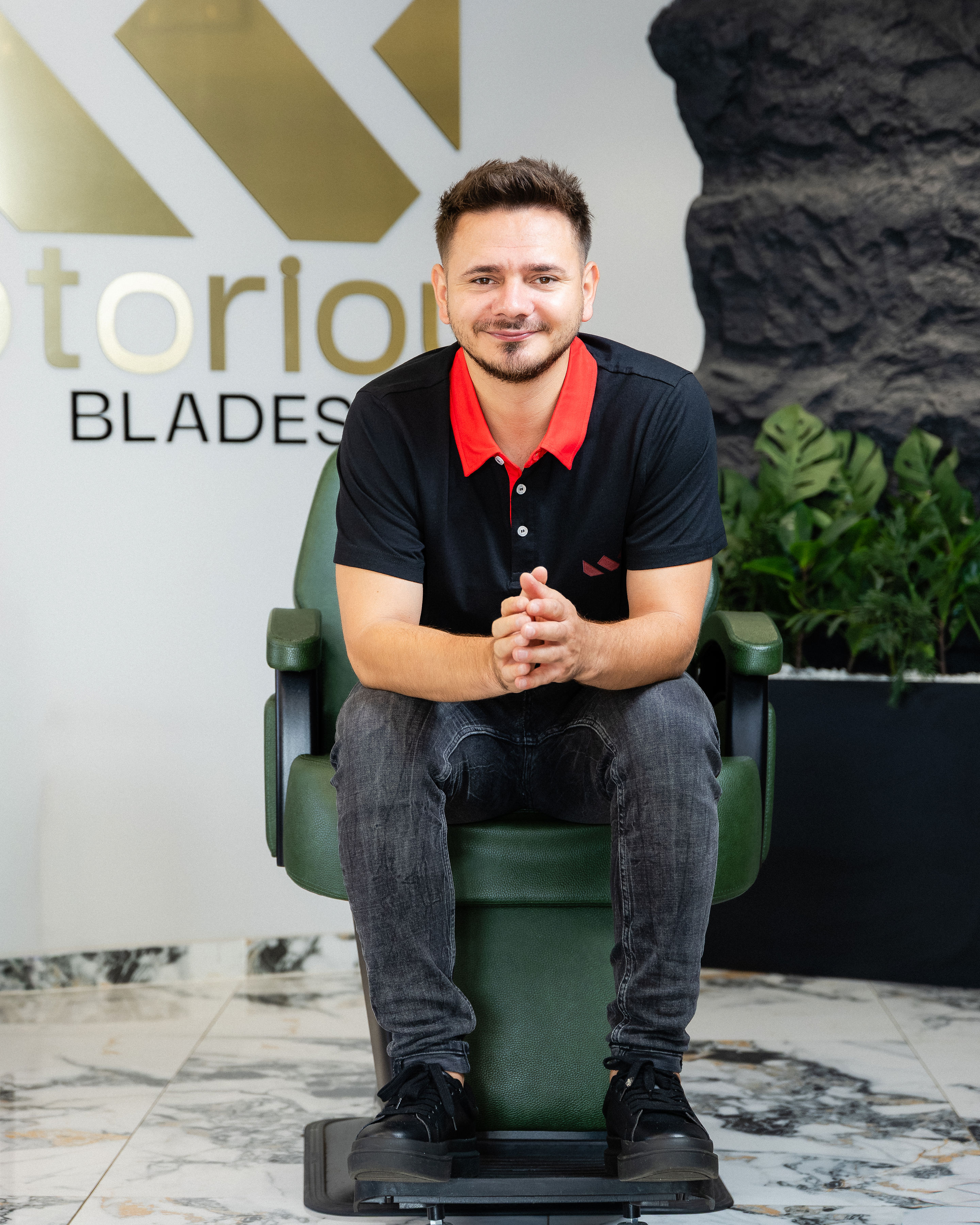 Raul - notorious blades.