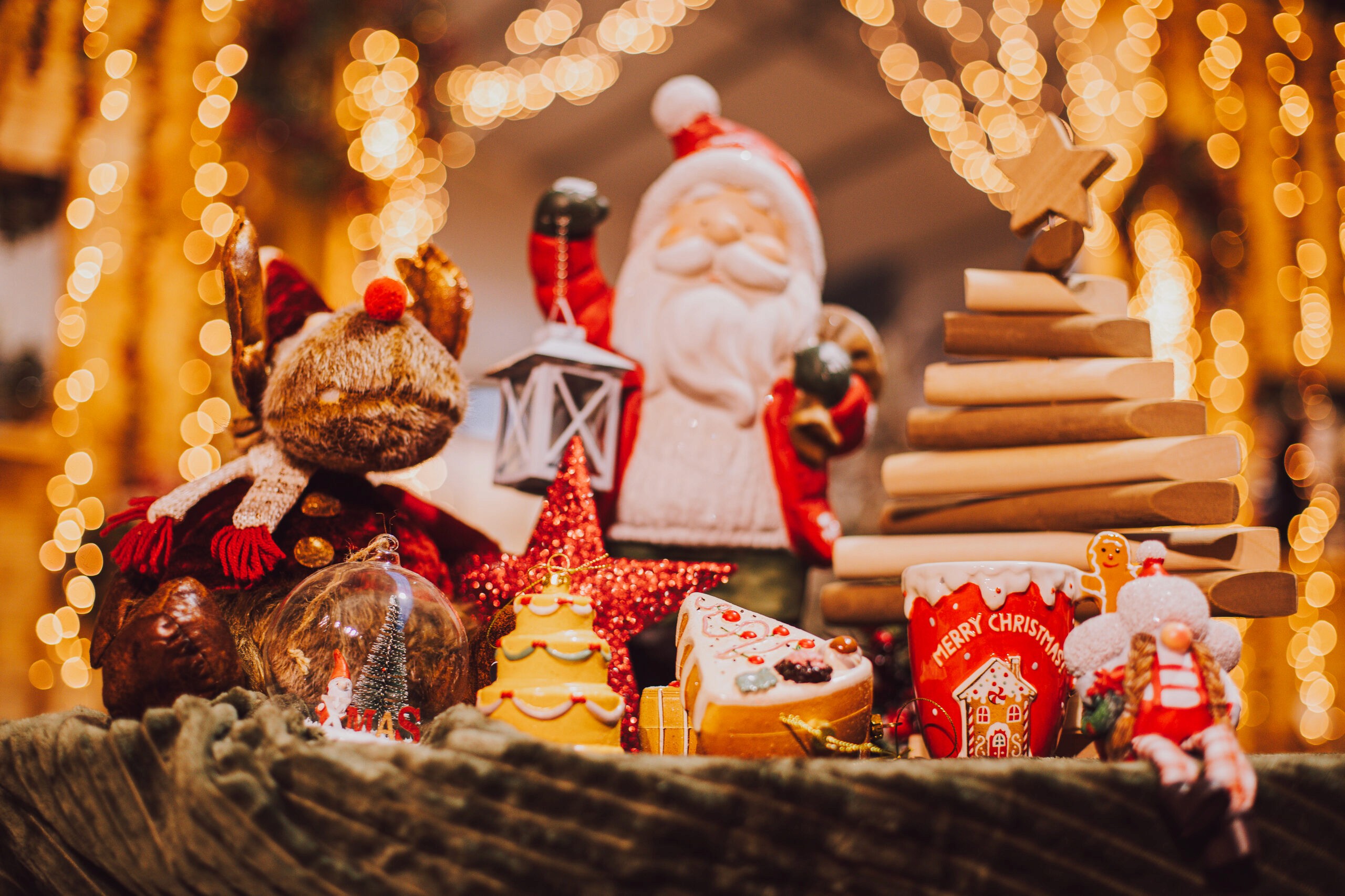Árbol de navidad con tendencias decorativas 2023
