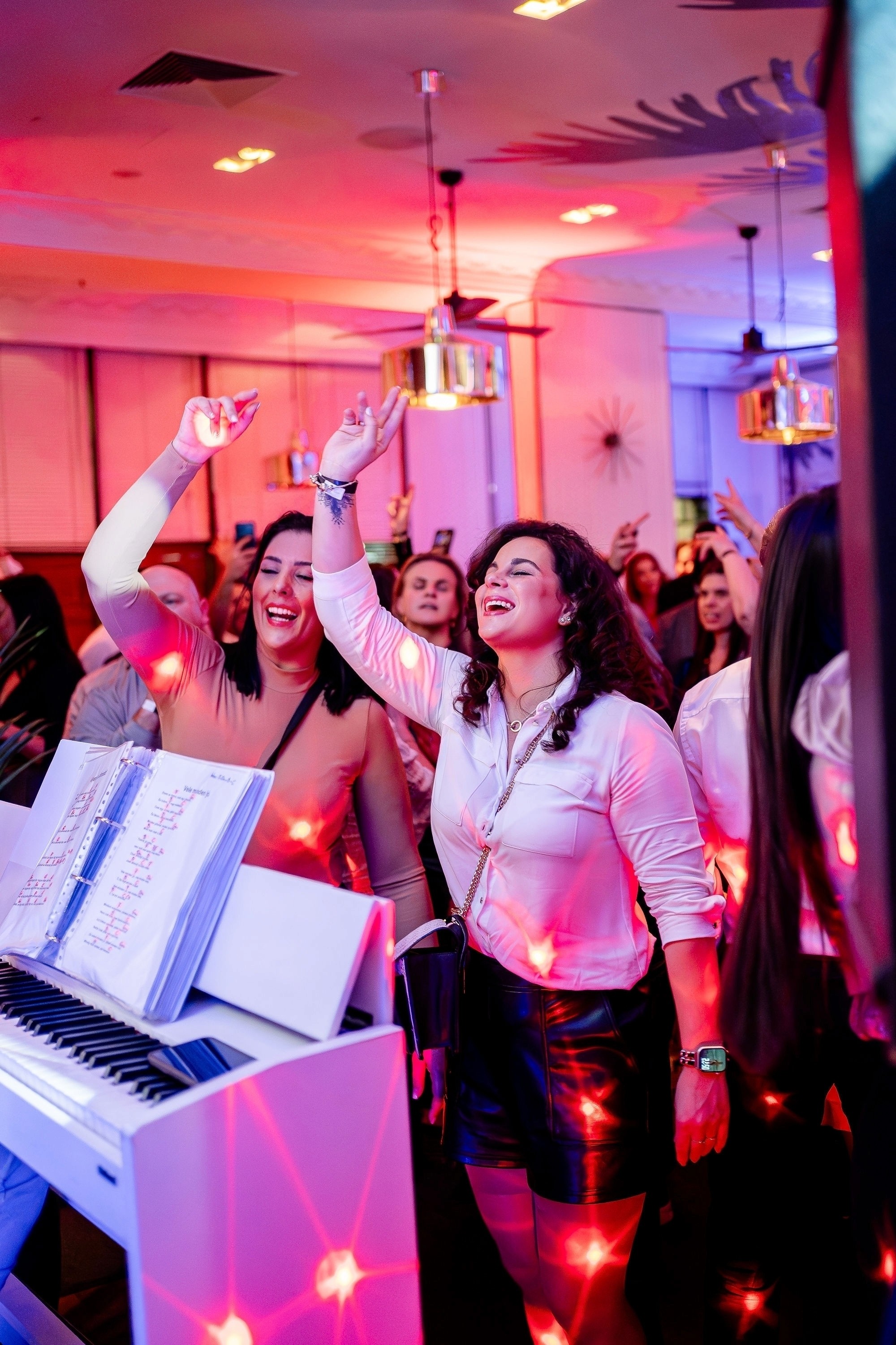 gege piano csoportkep