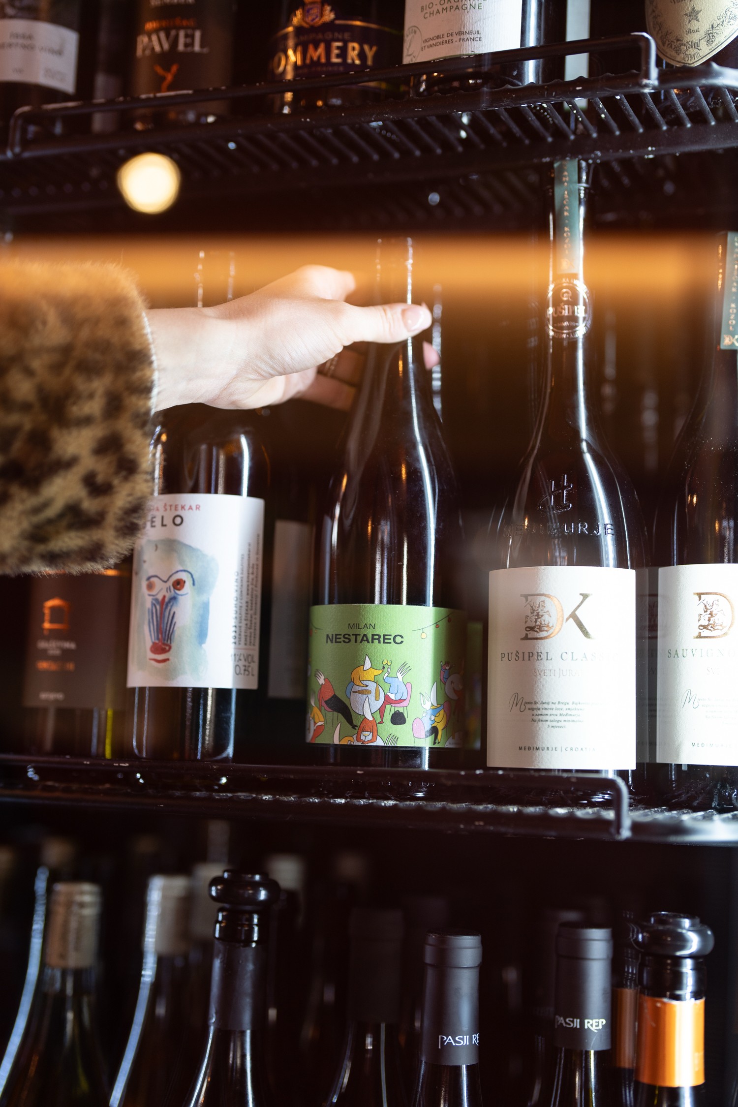 Milan Nestarec Forks & Knives White prirodno vino na polici vinske karte u Točkica Zagreb