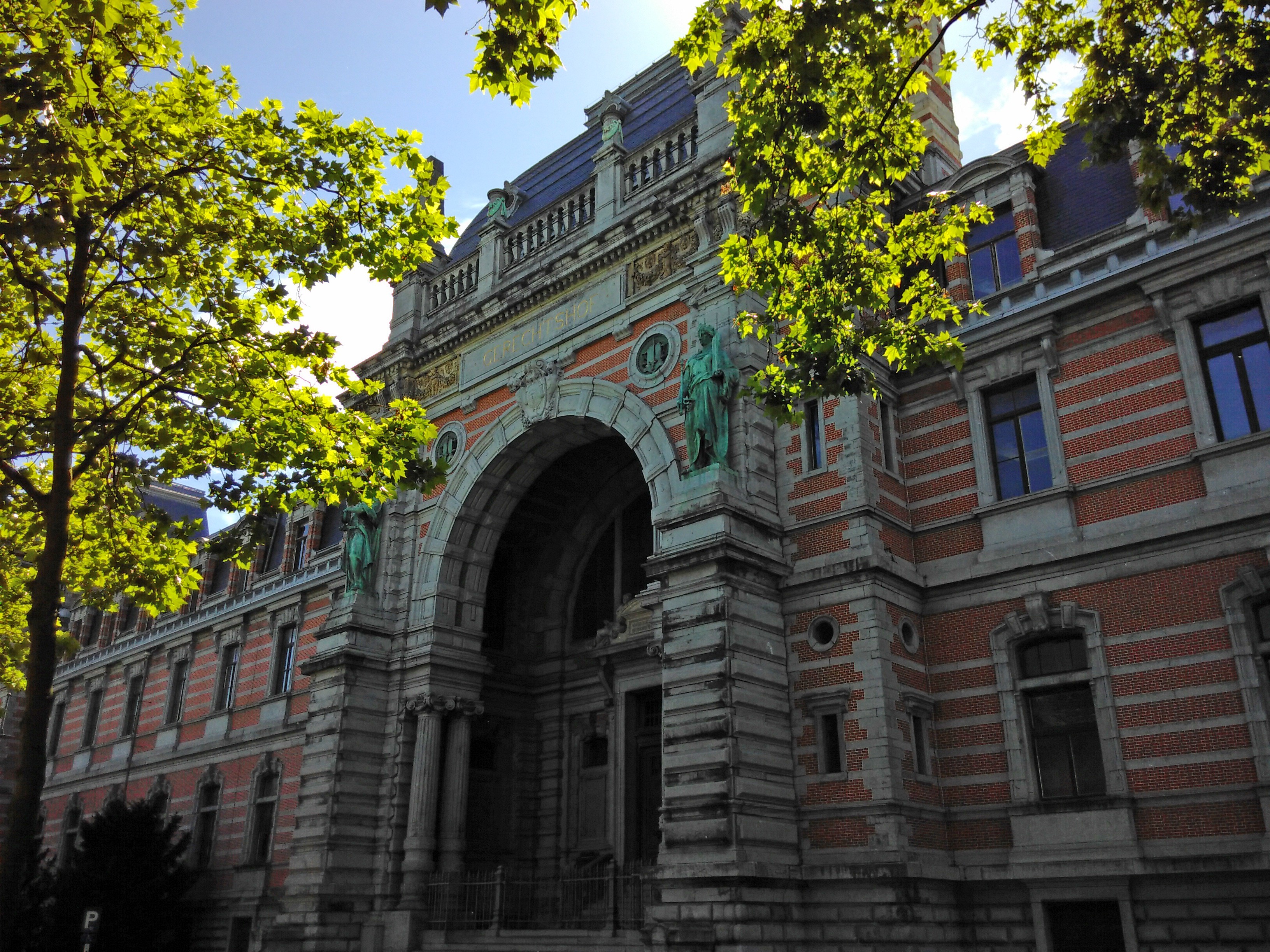 REnova Glass Project - Oud Gerechtshof, Antwerpen