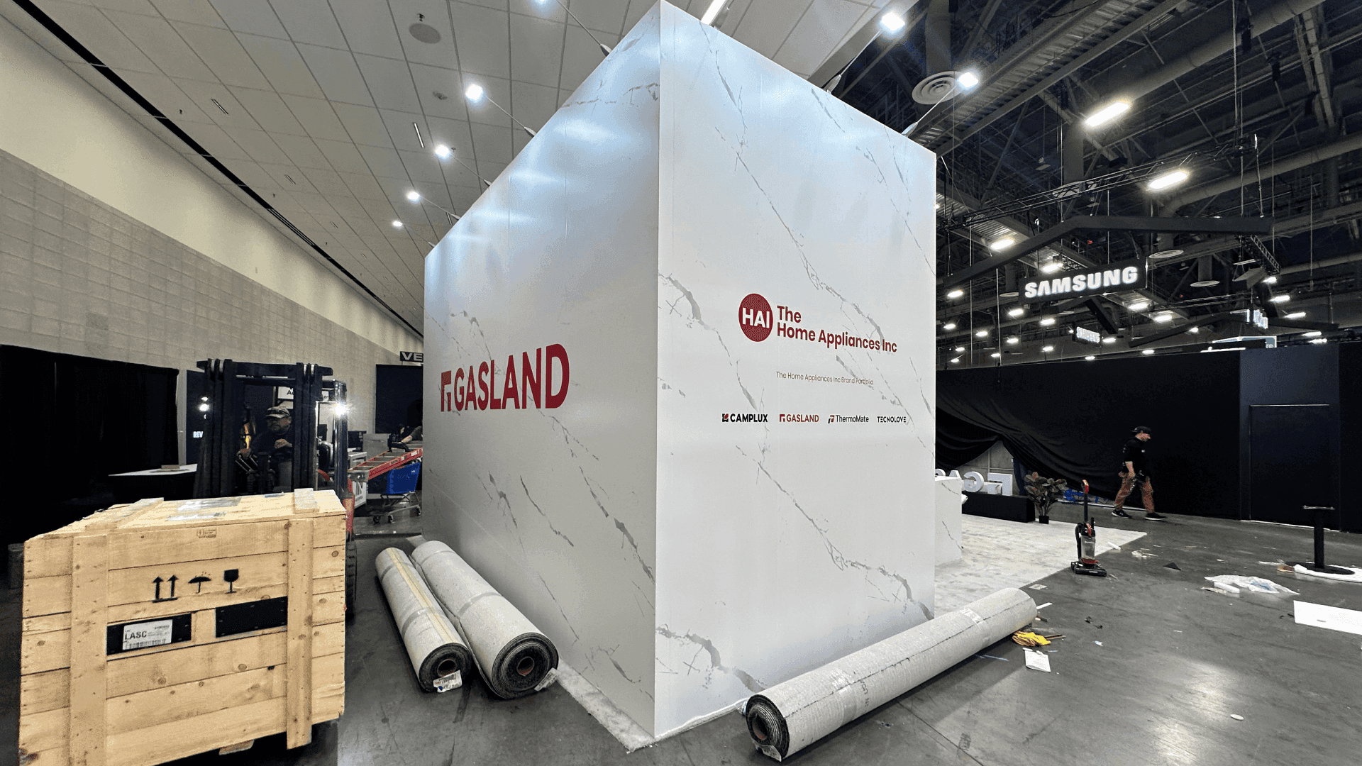 home interior booth with kitchen and bathroom system setup and realistic product integration display