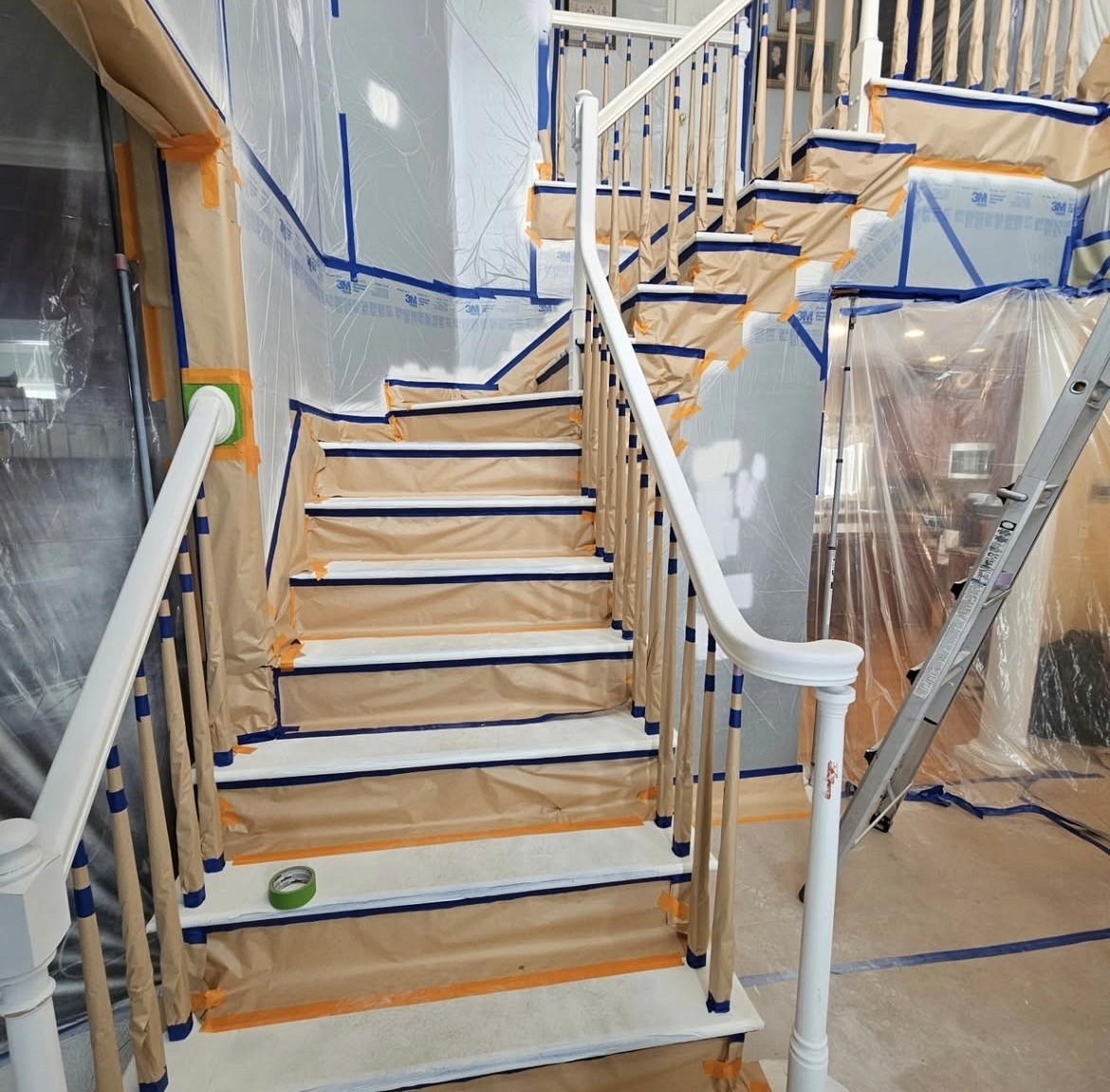 préparation escalier intérieur avant peinture à Saint-Amable