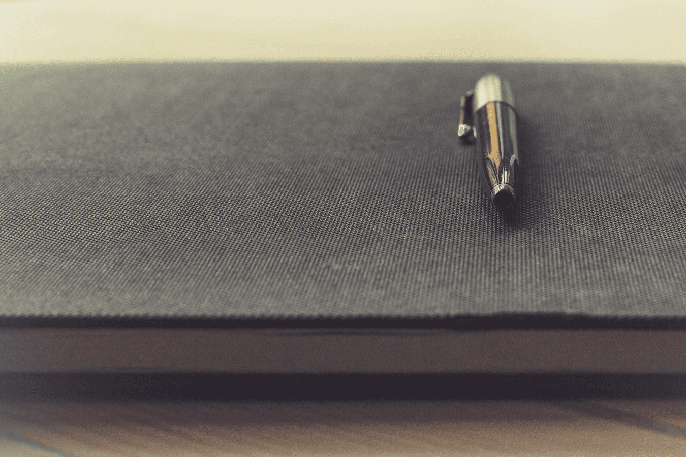 cover-integrated-audit-cycle-soc-iso-pci-dss-gdpr (https://unsplash.com/photos/gray-click-pen-on-black-book-4H9IuFBIpYM)