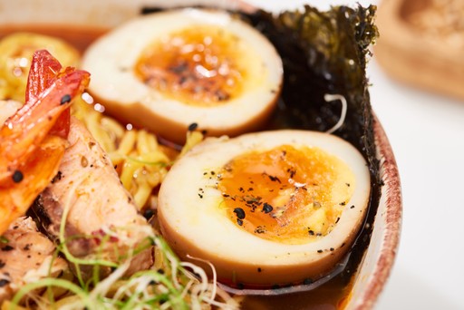 Jinyi 라멘 에그