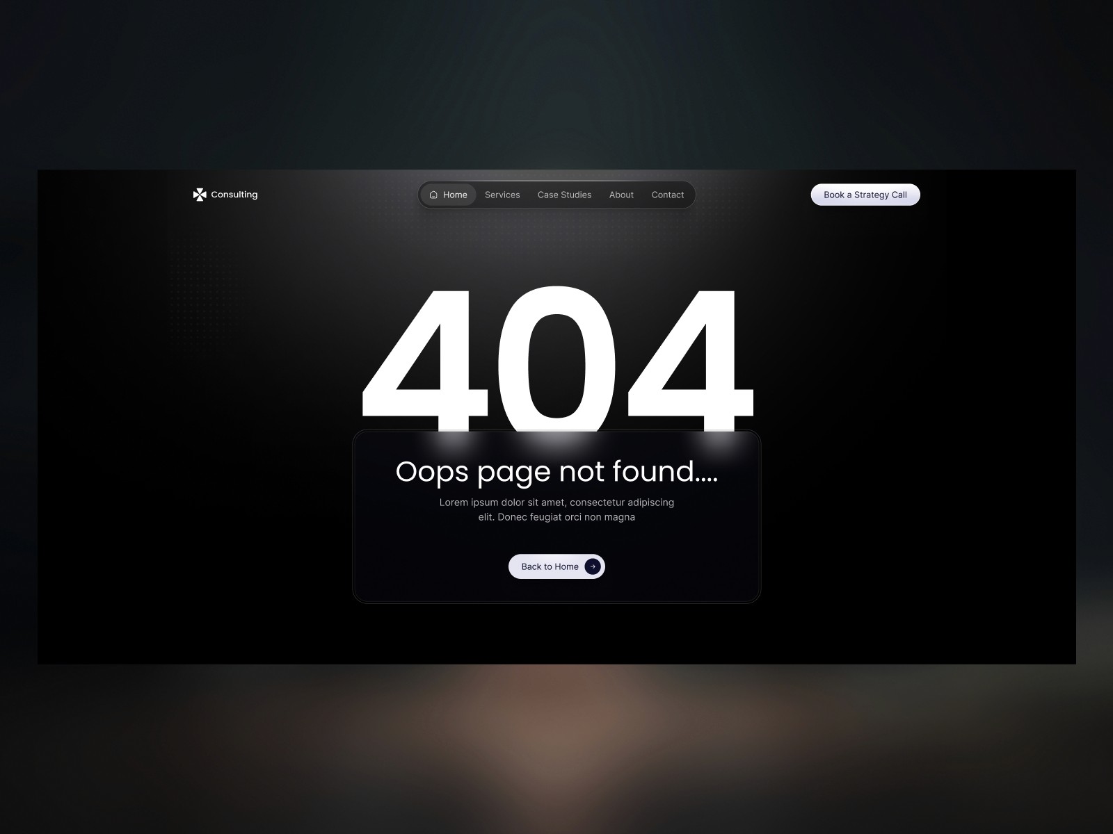 ConsultTitan — 高级暗黑黑白极简教育培训网站设计灵感