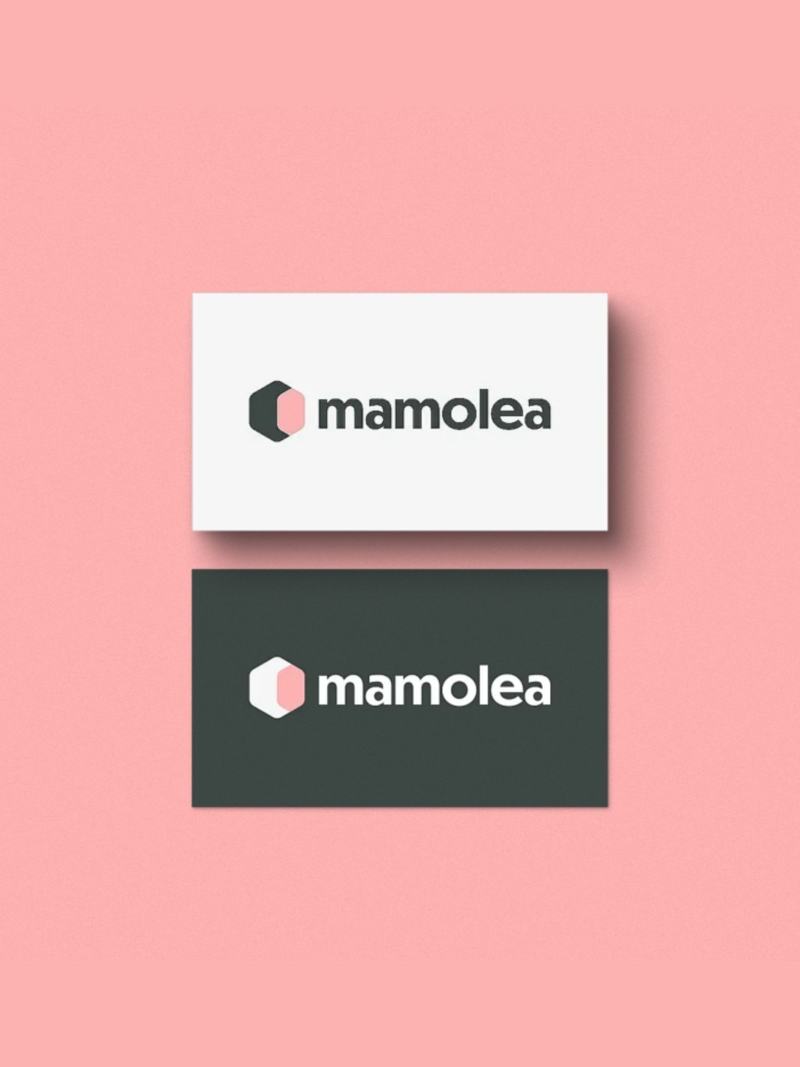 Dunkelgrüne und grüne Mamolea Visitenkarten neben geometrischen Icon-Varianten