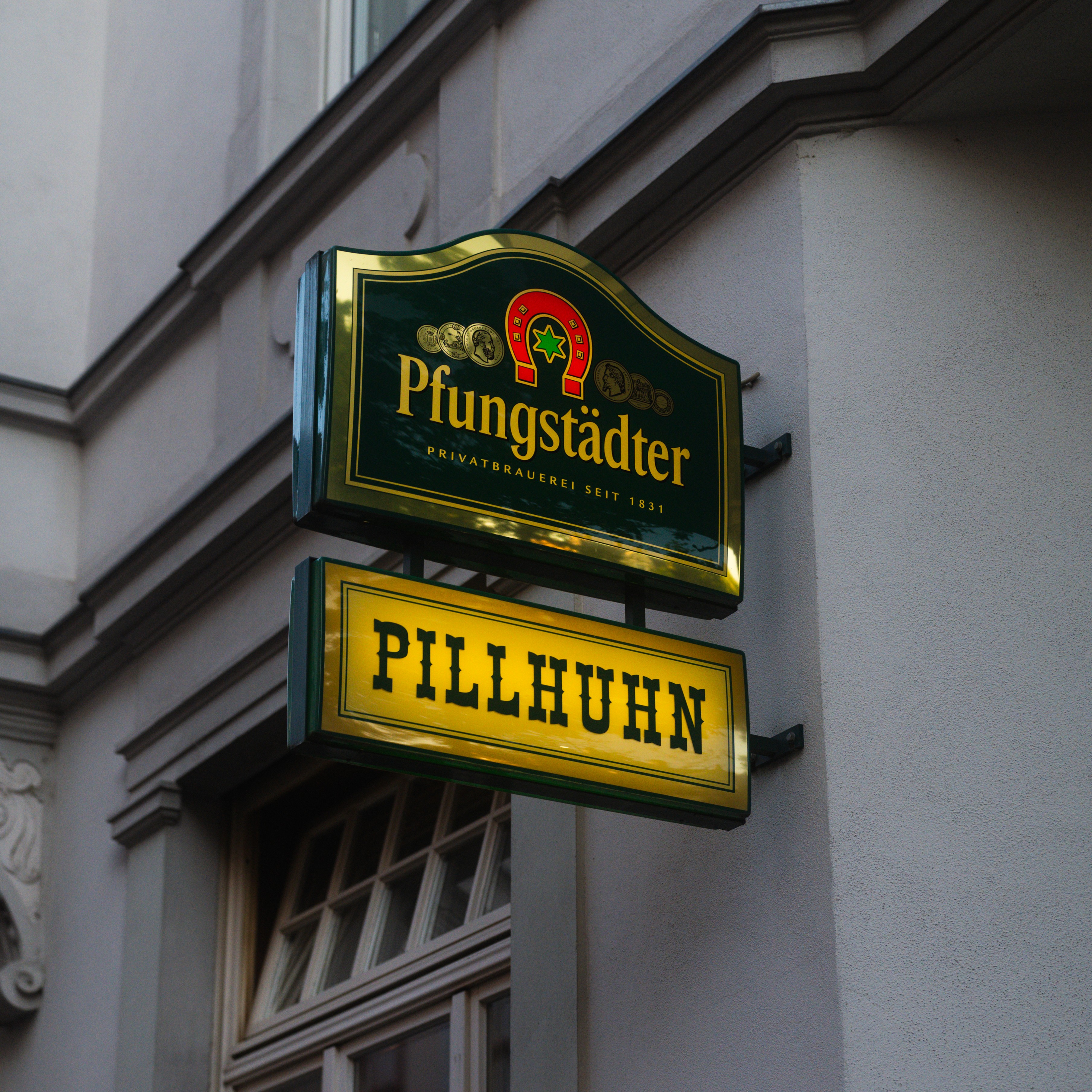 Pillhuhn Darmstadt Shooting Schild