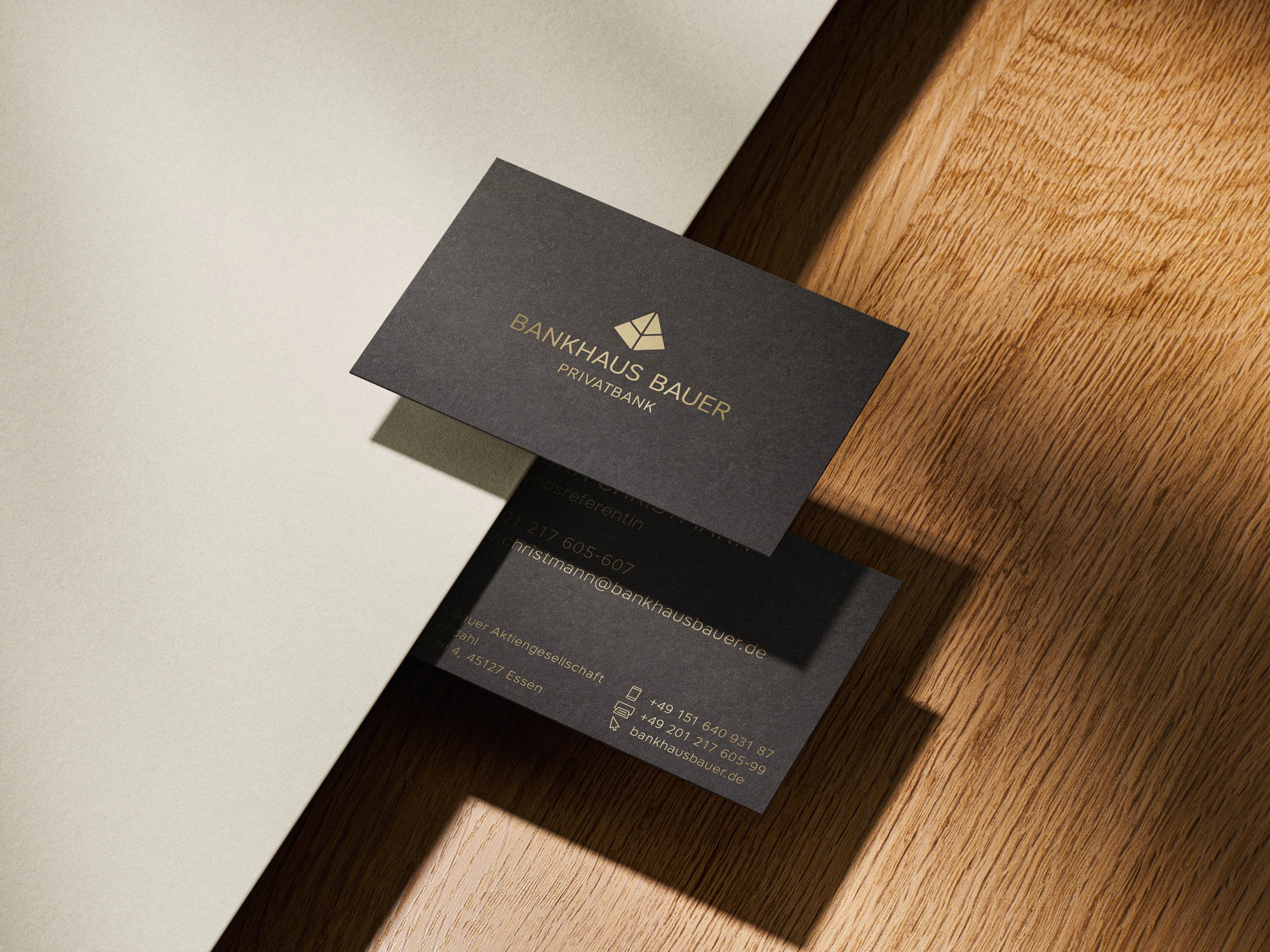 Sportlerin beim sägen