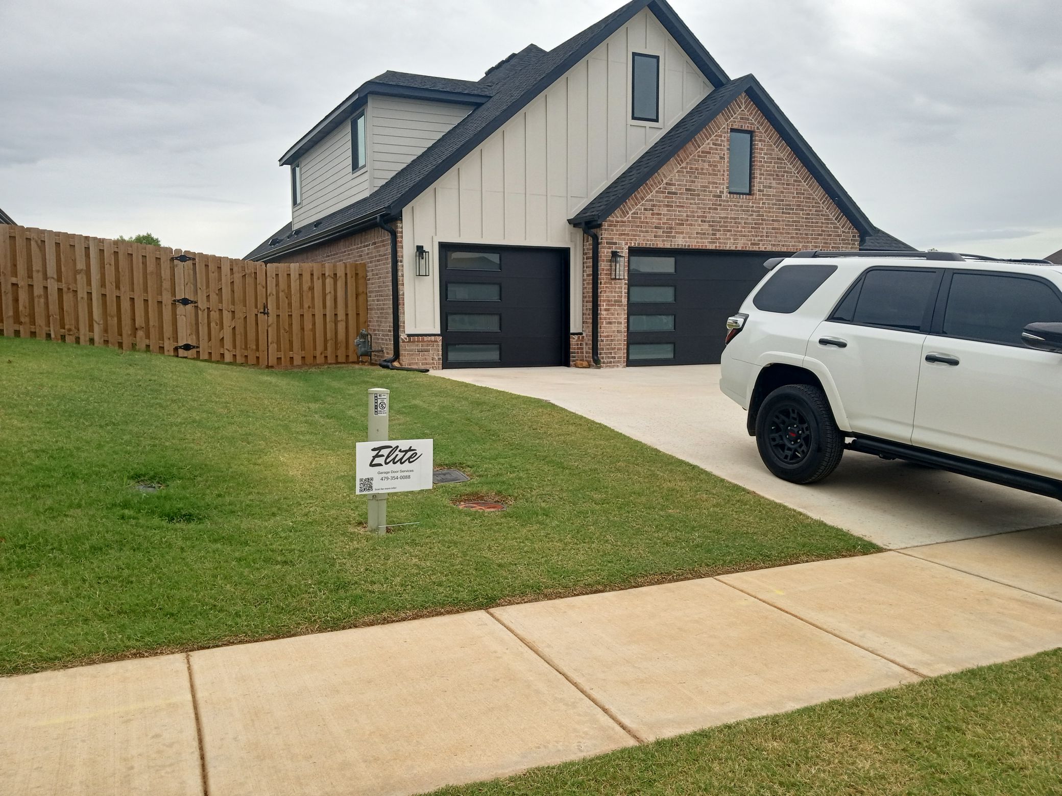 Elite Garage Door NWA - Recent Installation Photo 