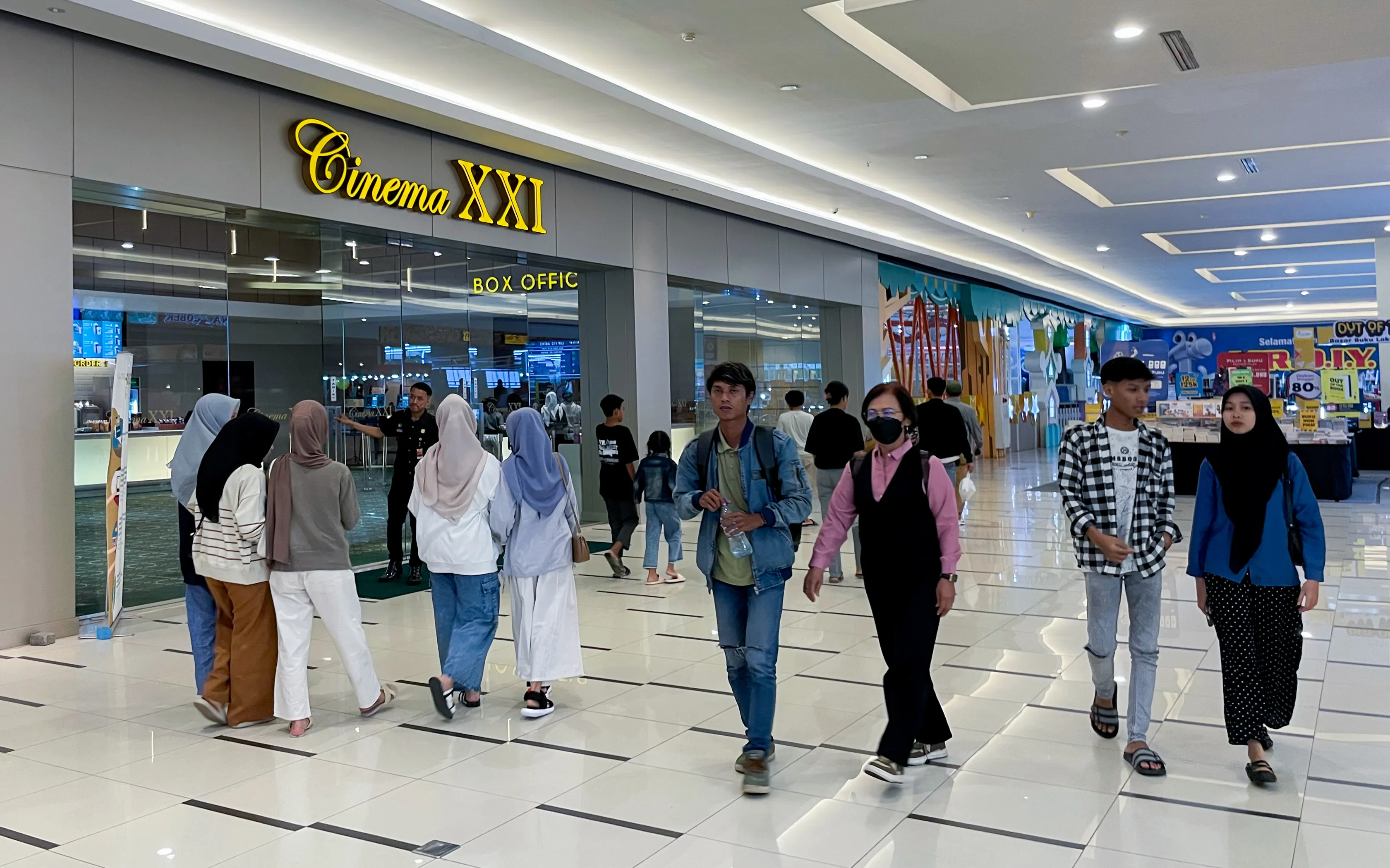 Pollux Mall Central City