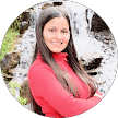 shallow focus photography of woman outdoor during day