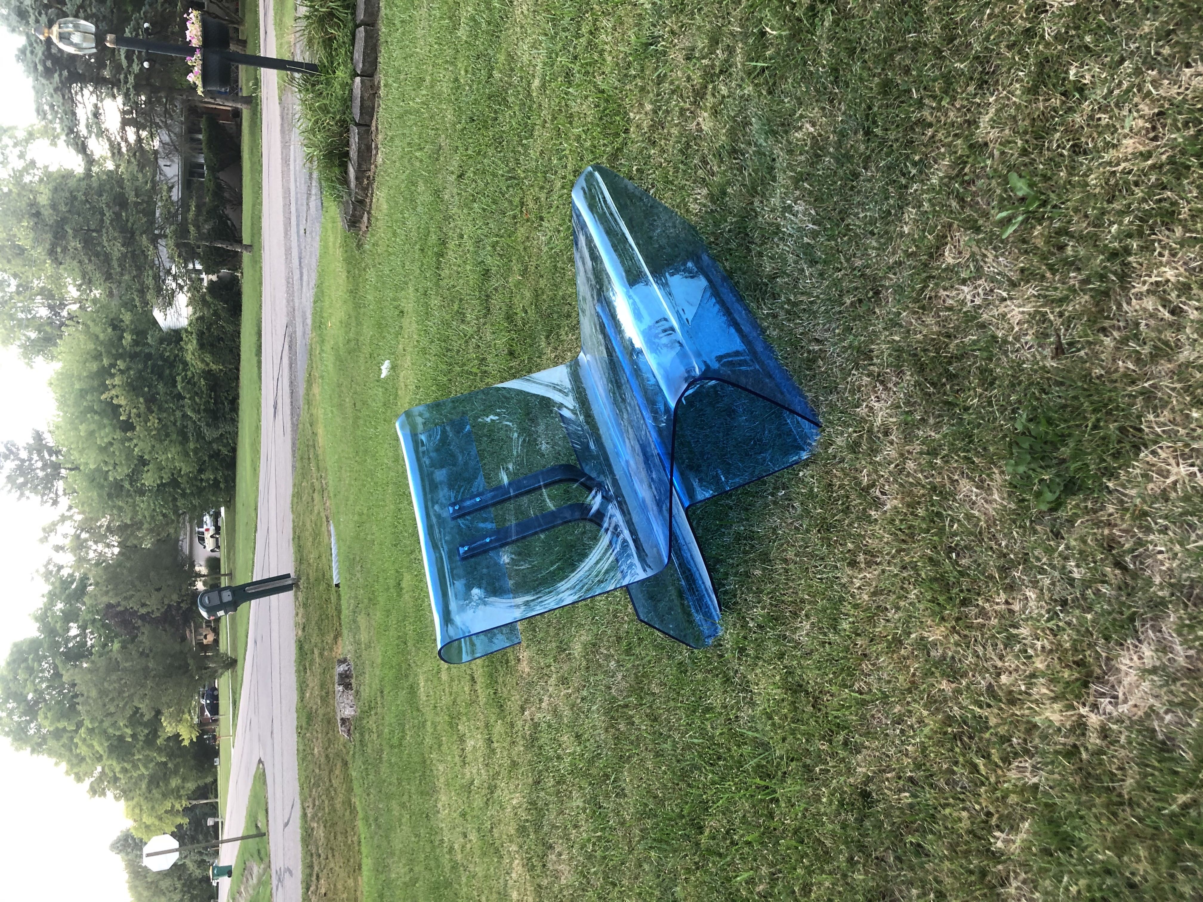 LC2 Acrylic blue