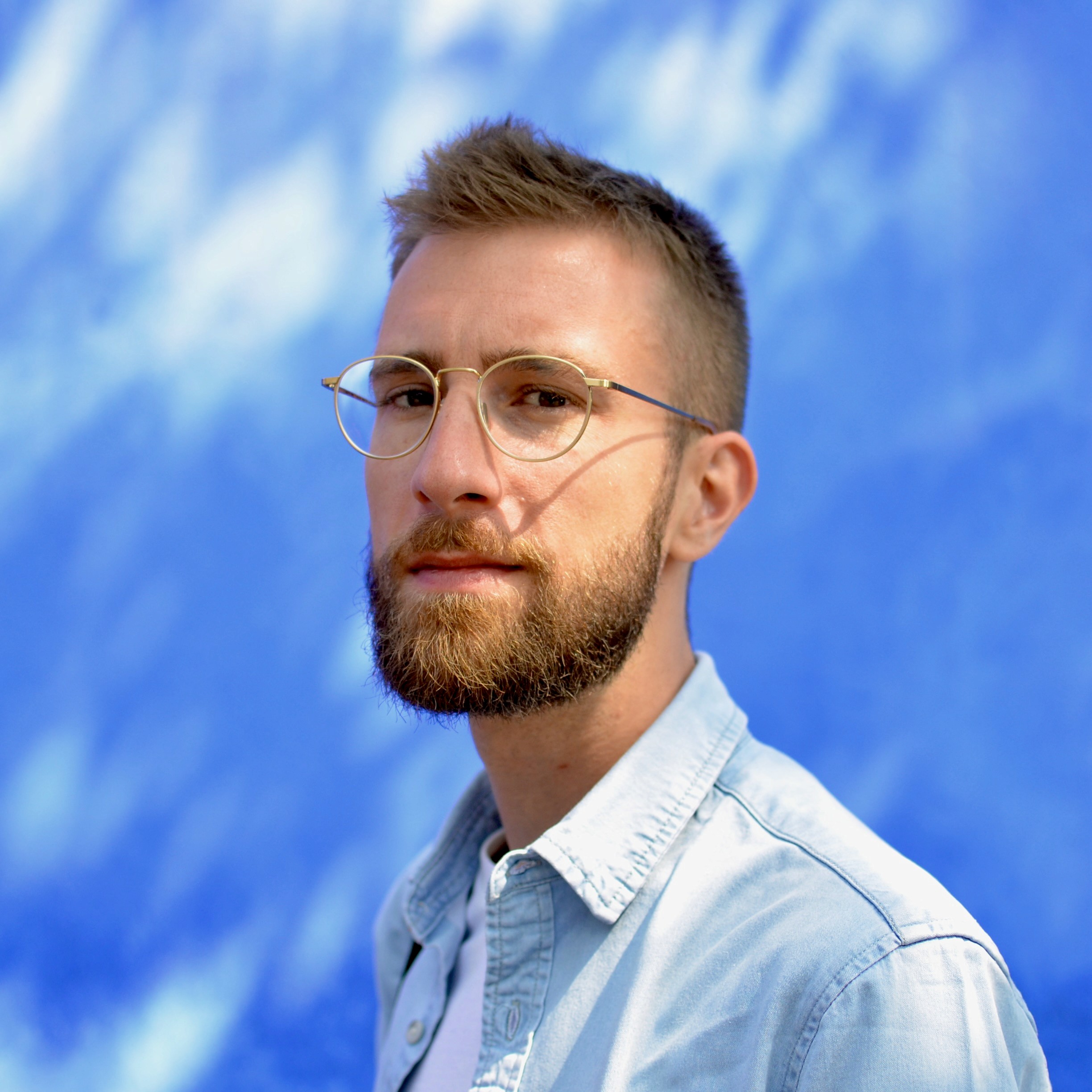 Portrait de Nicolas Roland, fondateur de Caféine Studio