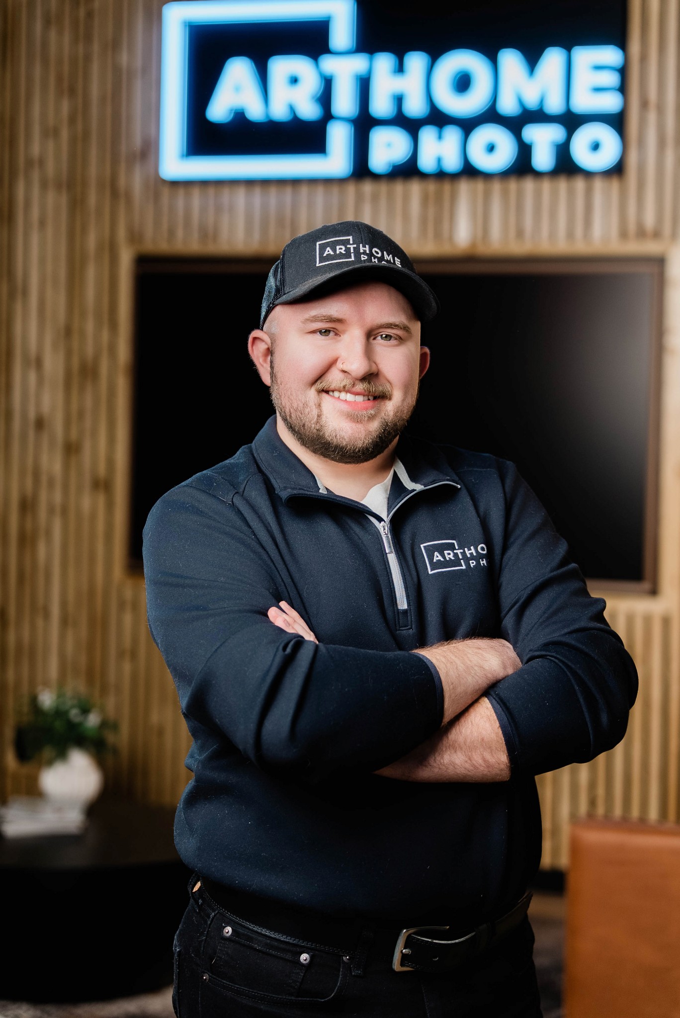 lady with orange folder