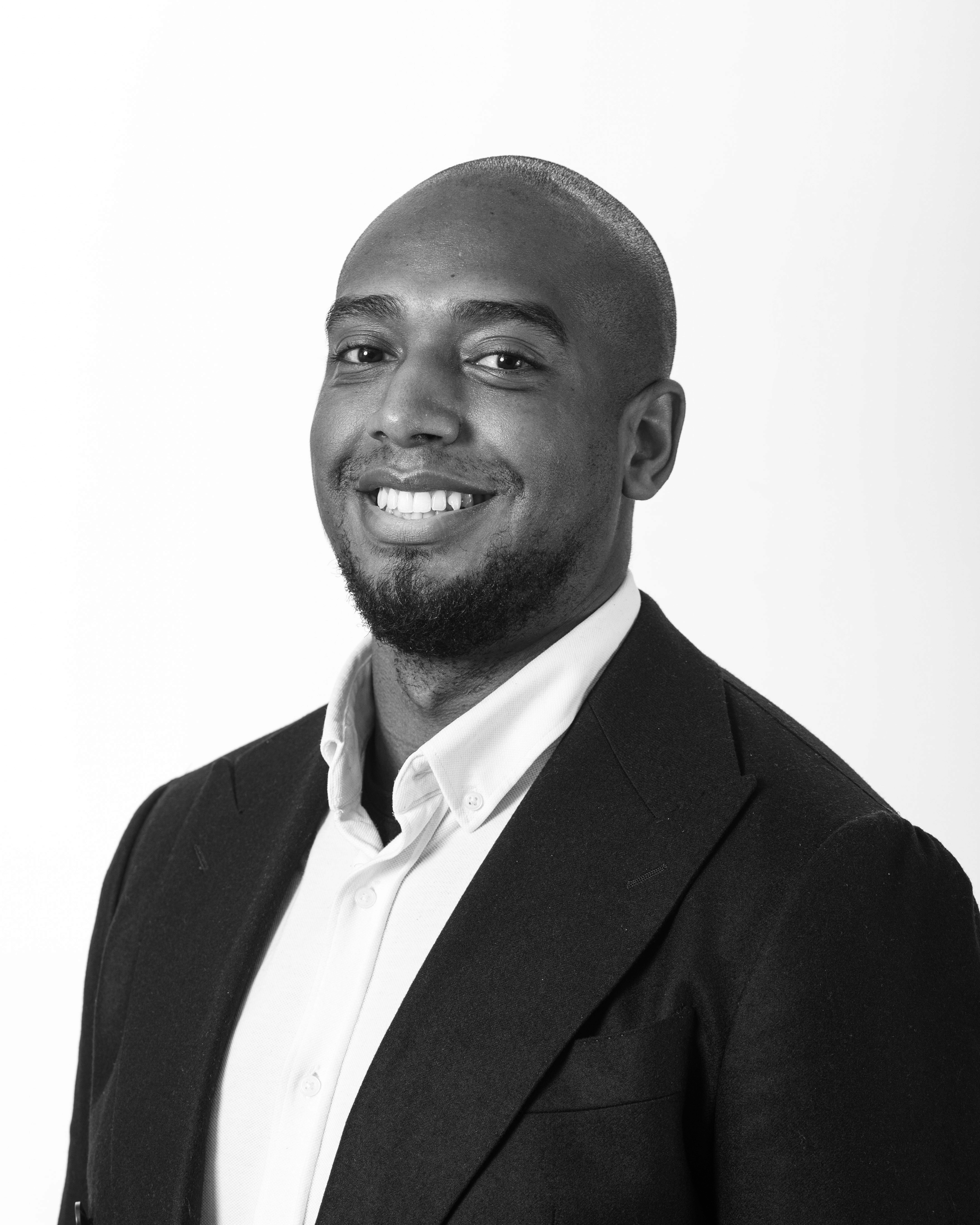 Portrait of Shiraz Juriaans, co-founder of The Agami Project.