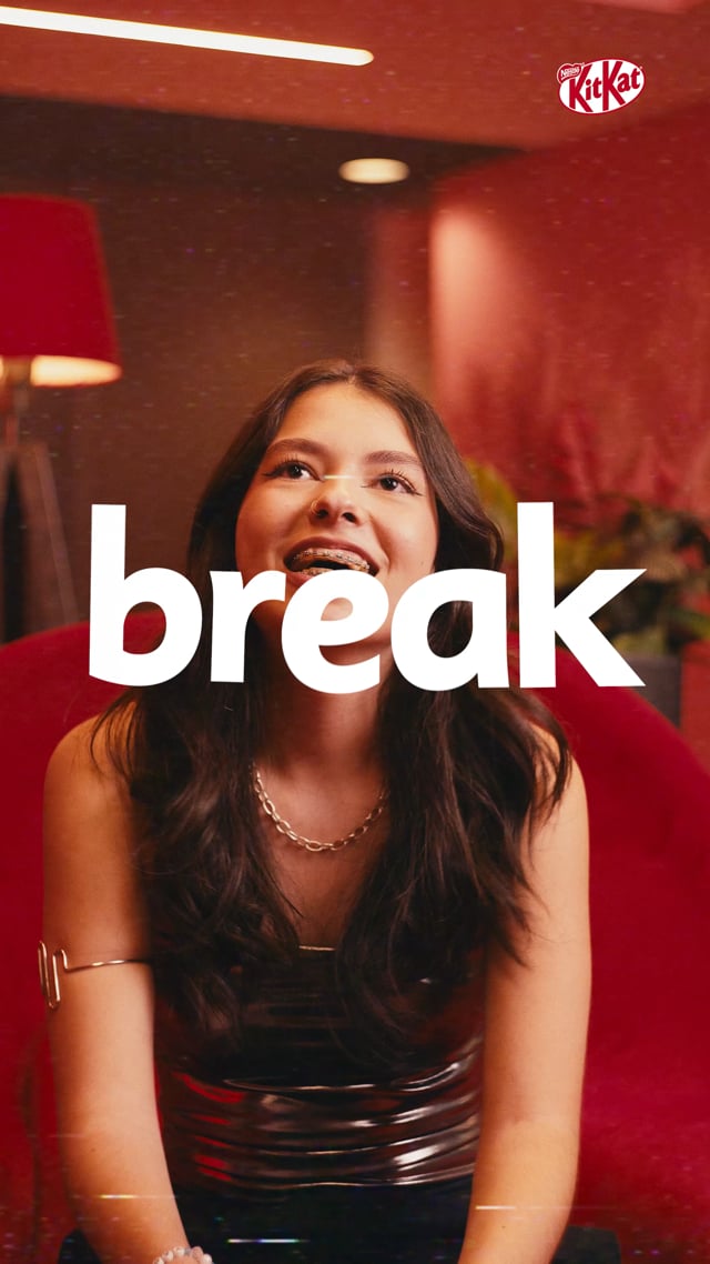 Frame do filme KitKat pré Rock in Rio com a palavra break