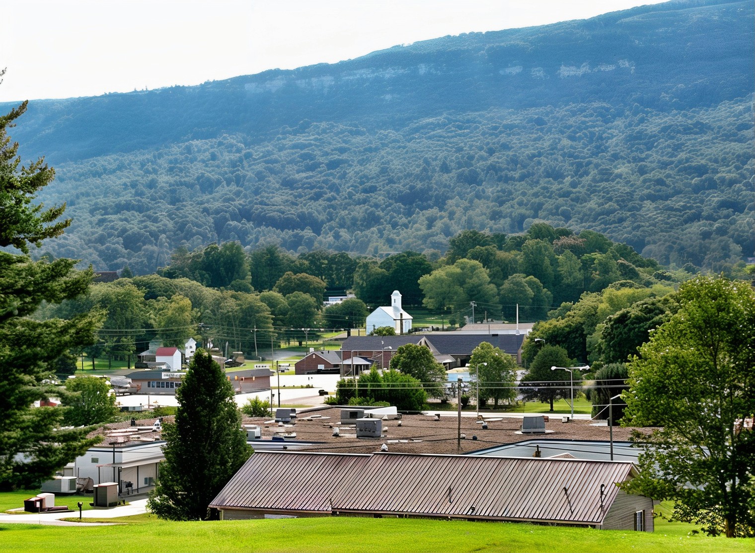 Find reliable roofing contractors in Griffith Creek, TN. Explore local roofer quotes and trusted professionals near you.