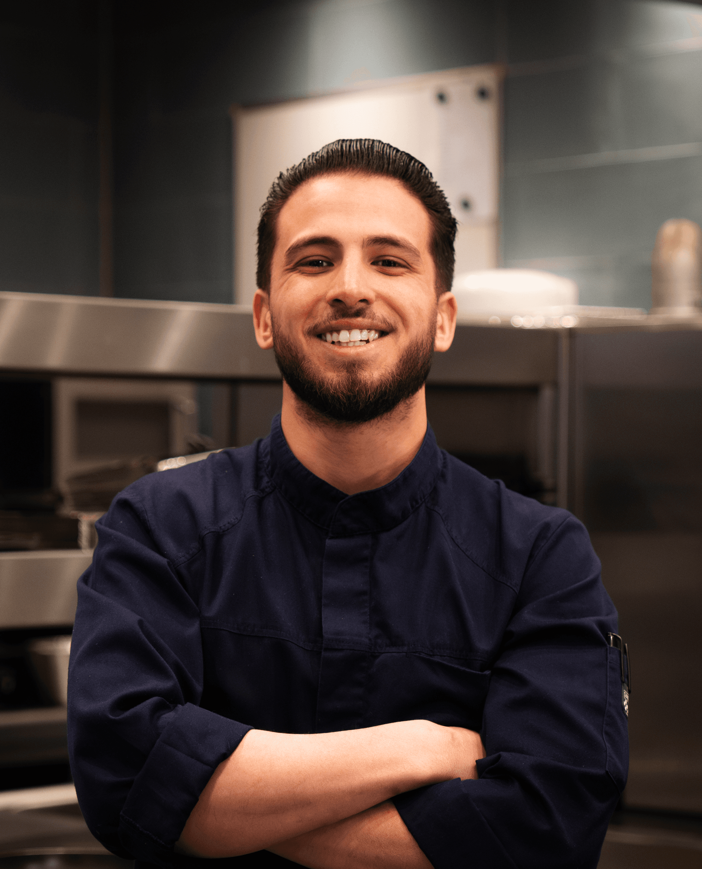 Noury Yahouni, private chef van Noury Chez Vous, in de keuken