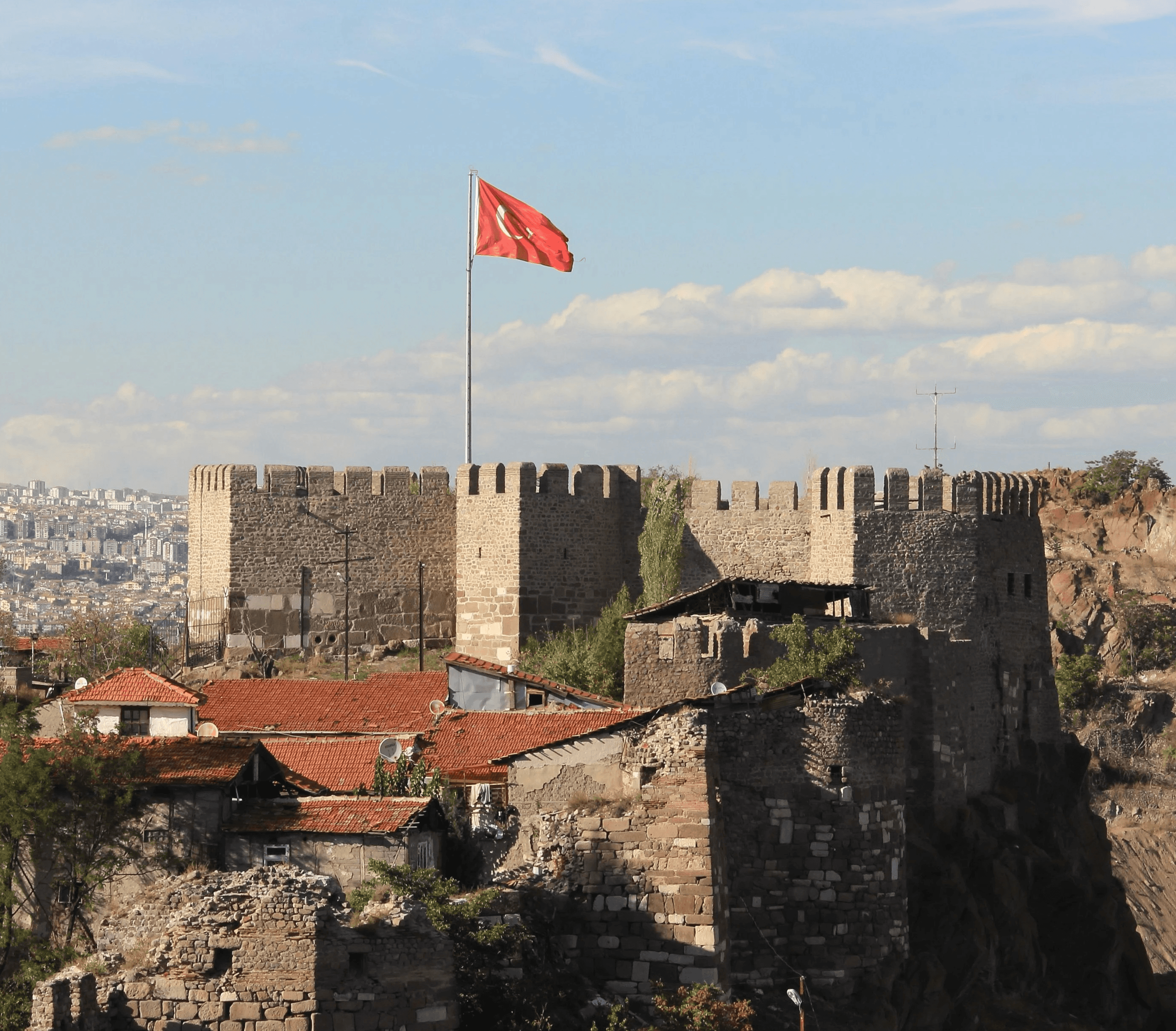 photography of dam during daytime