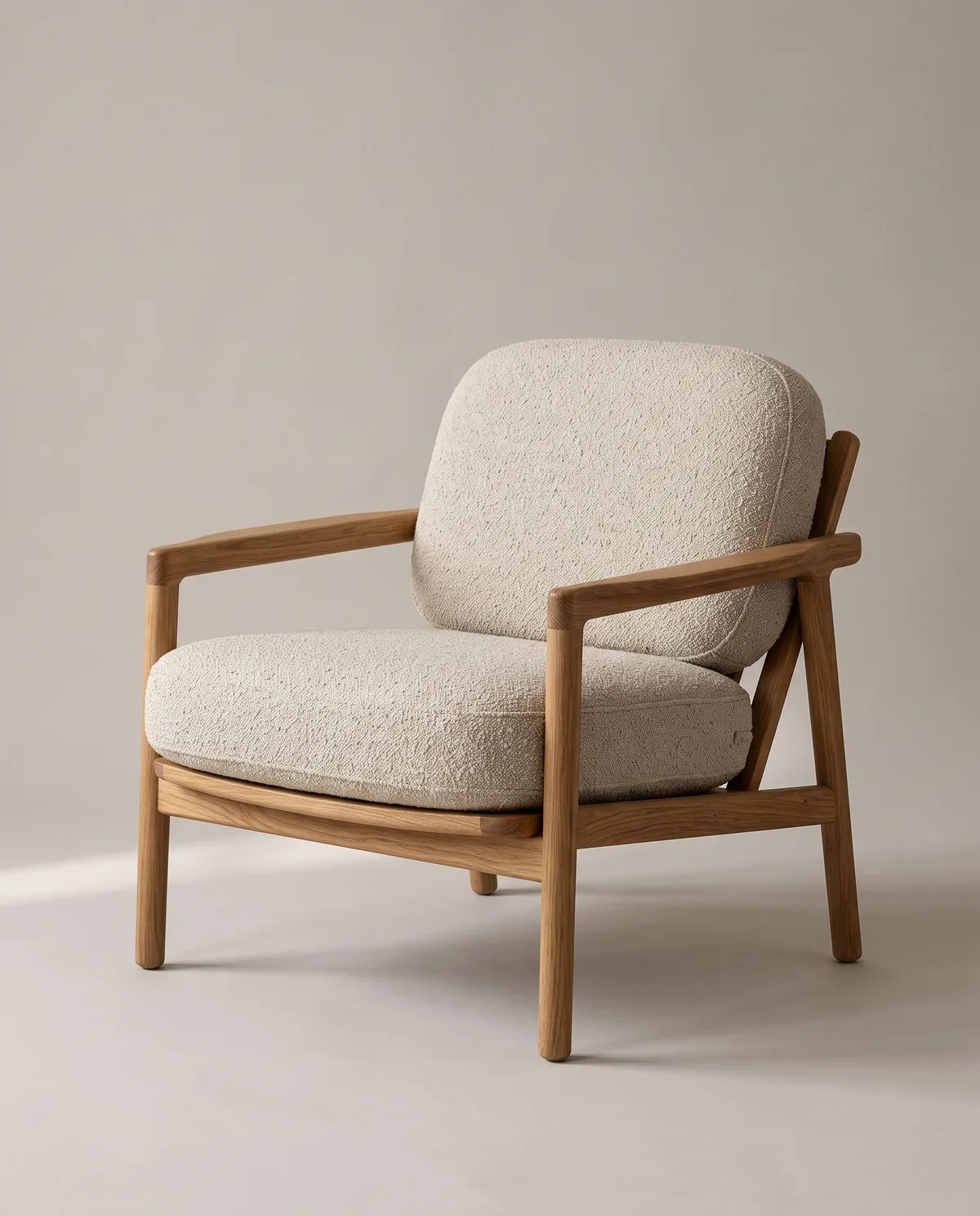 Lund armchair, oak, oat bouclé