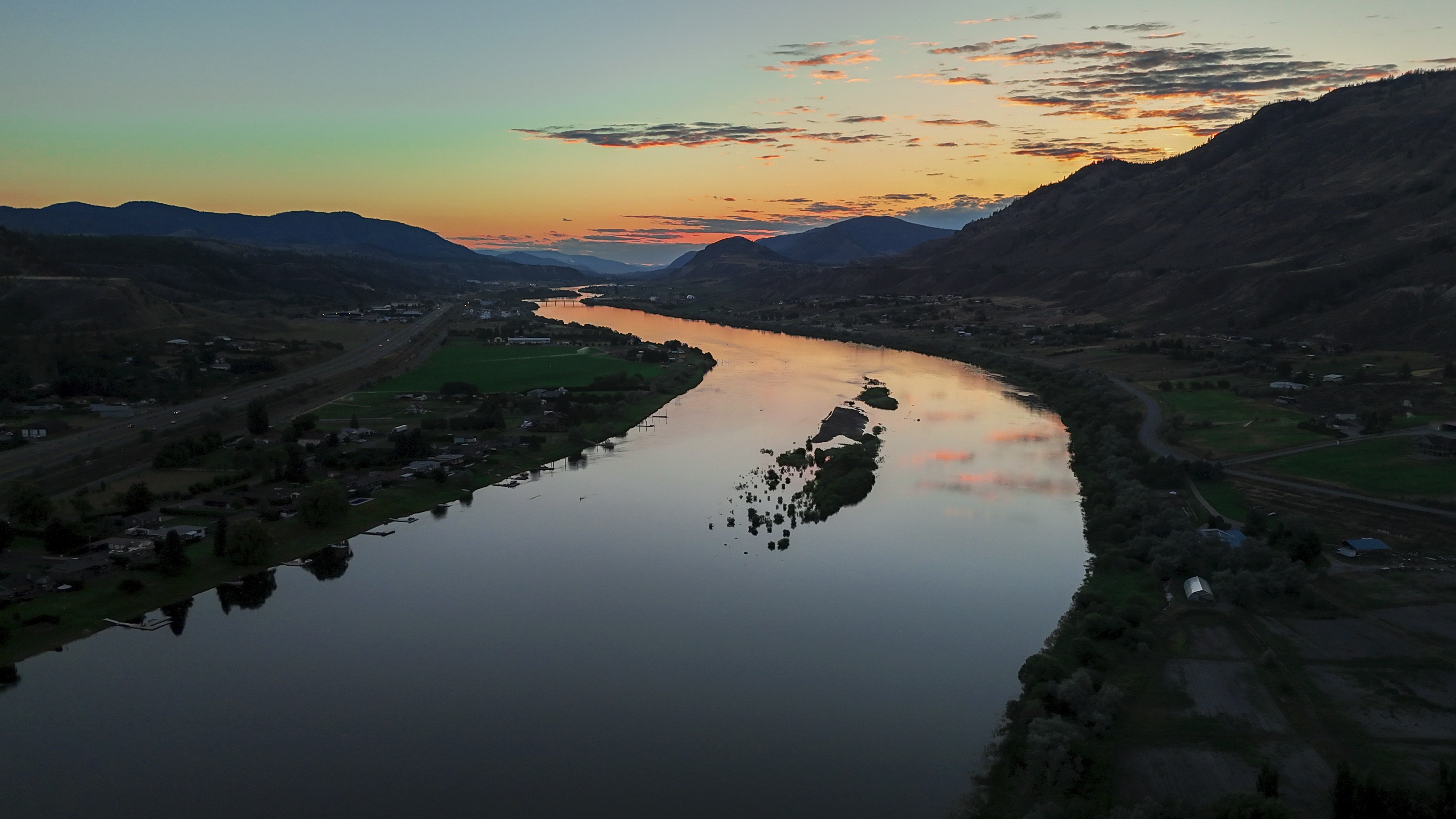 South Thompson Inn boutique hotel amenities and grounds in Kamloops, BC
