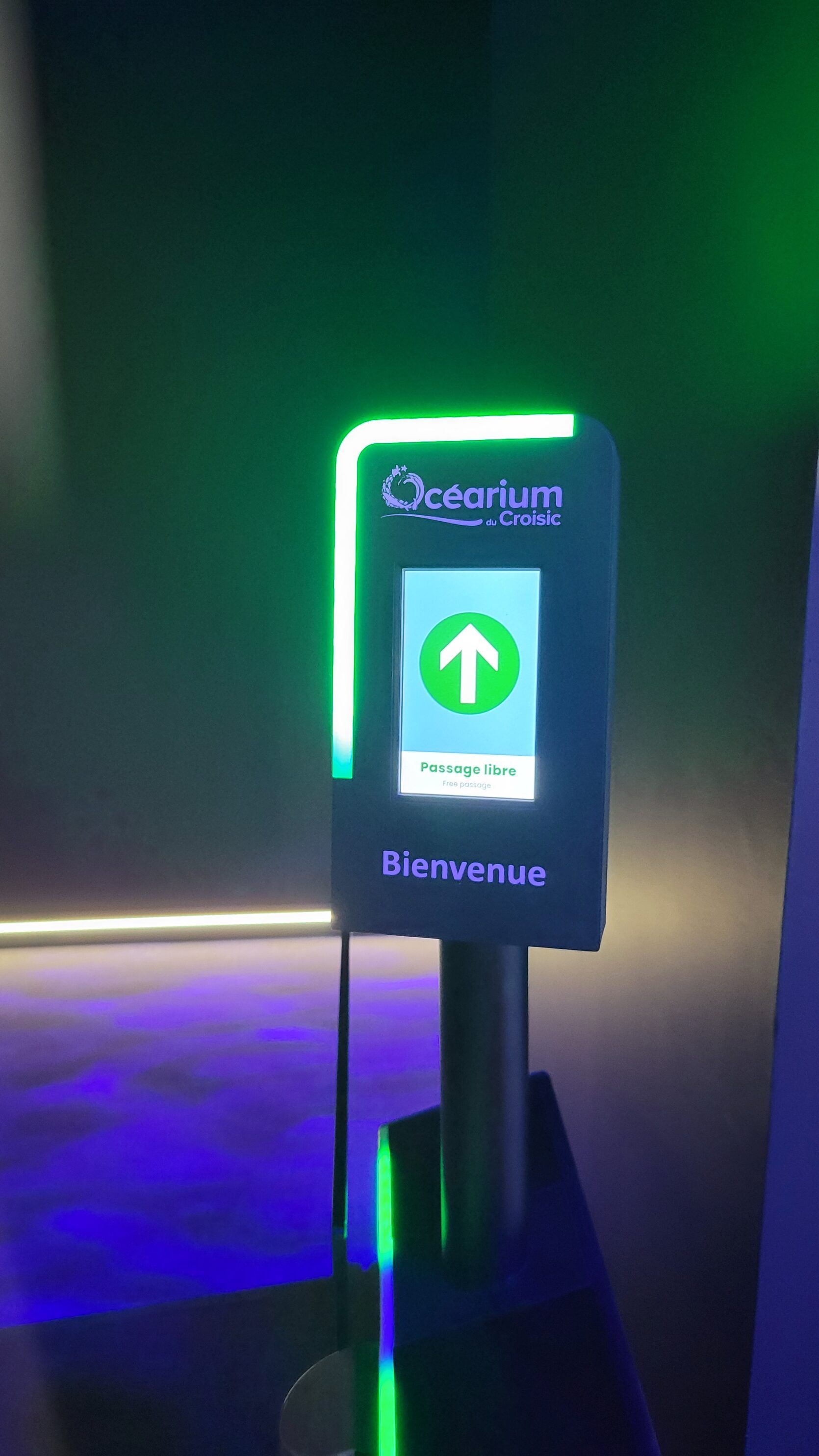 Installation Bolloré de gestion des flux piétons