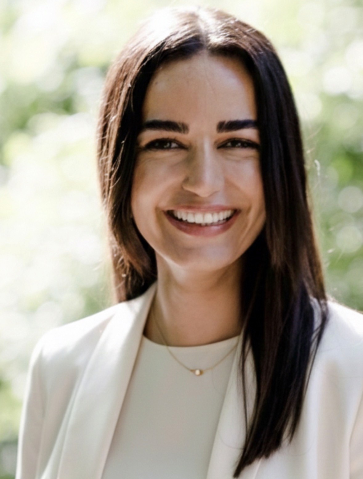 Nasim Kowalewski bietet Hilfe bei privaten Krisen in ihrer Praxis für Psychotherapie in München.