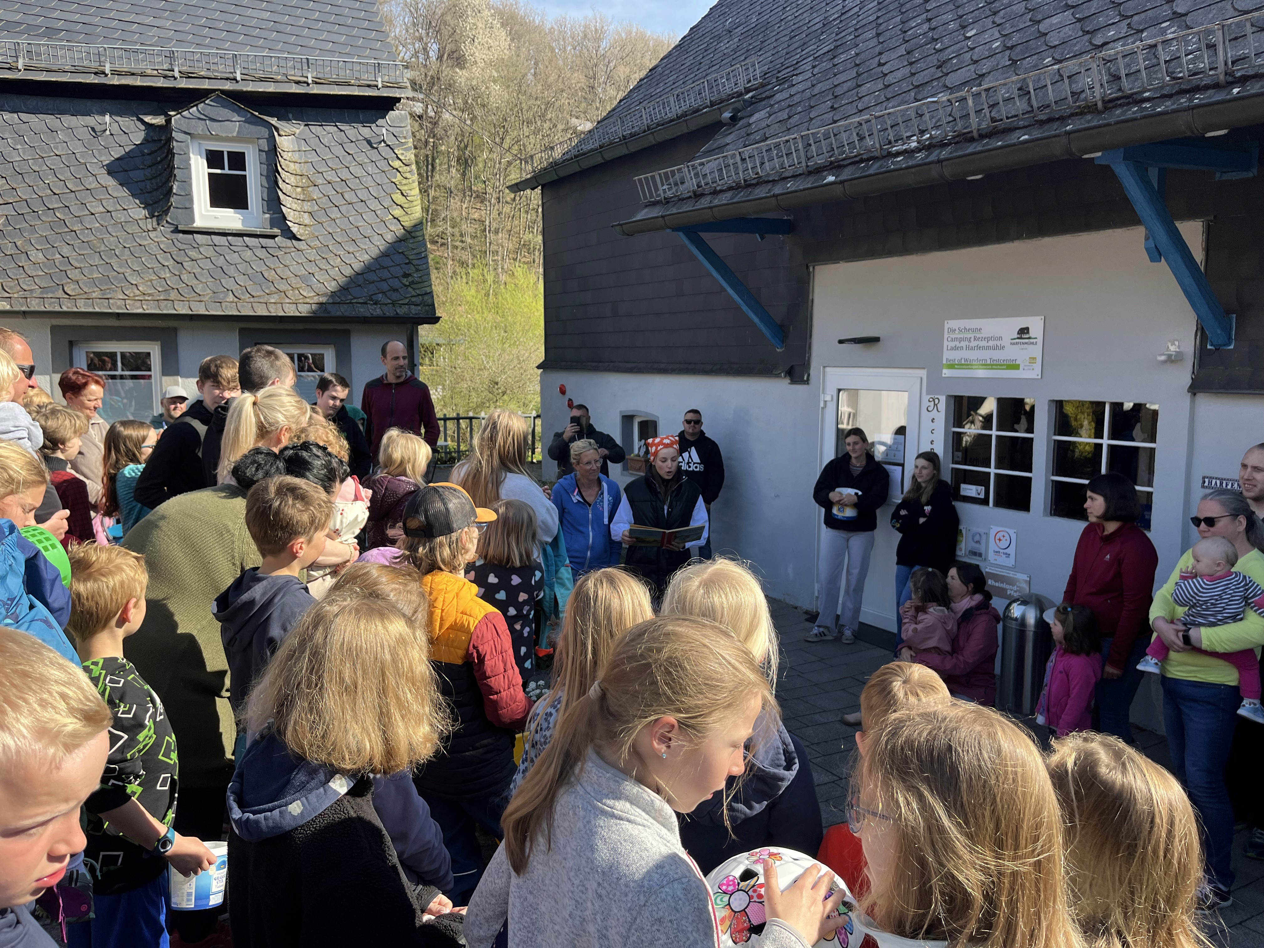 Reading the Easter story together: Stups, the little Easter bunny