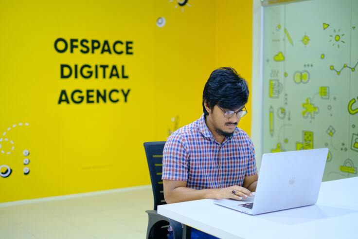 How do you write a short business proposal?