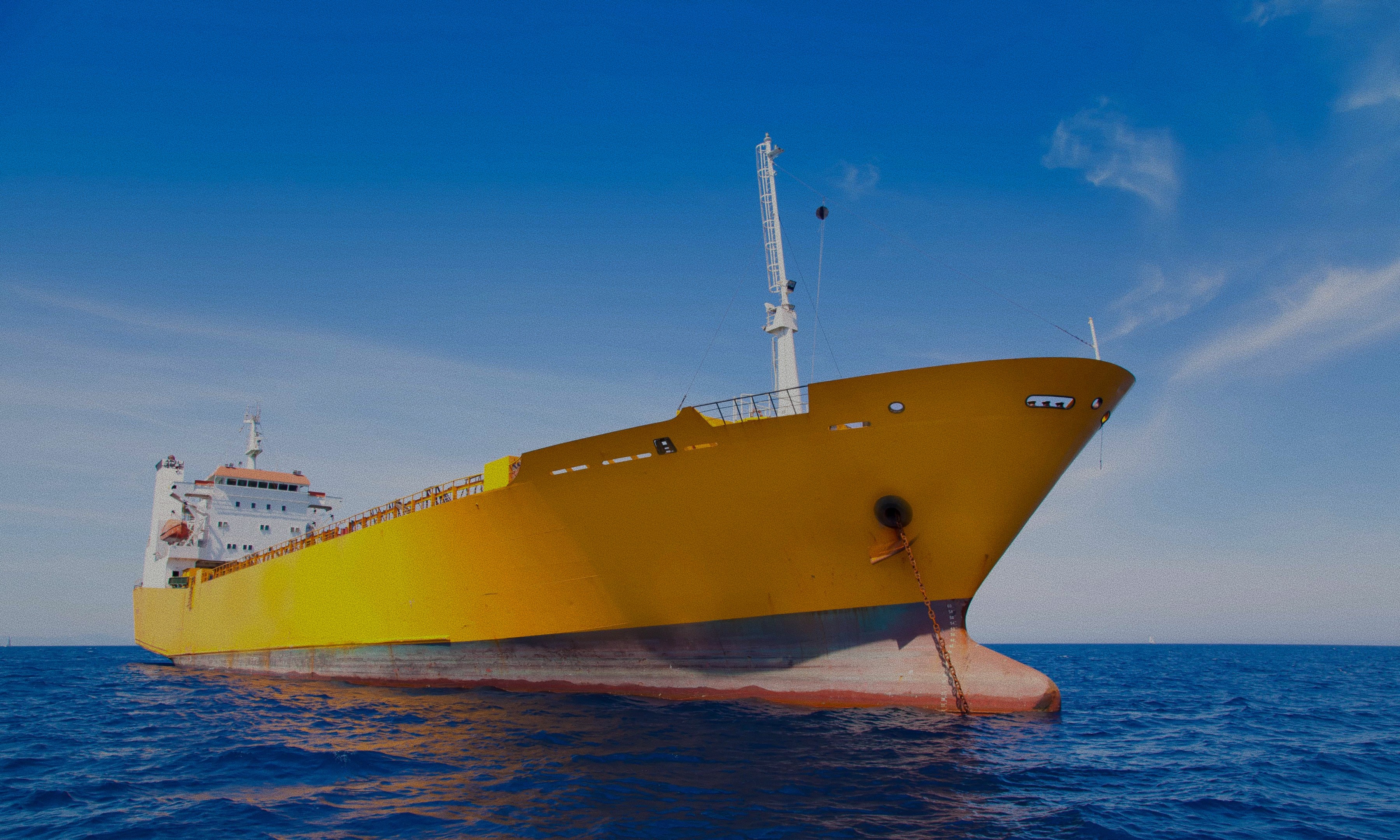 Dynamic picture of a cyclist riding downhill