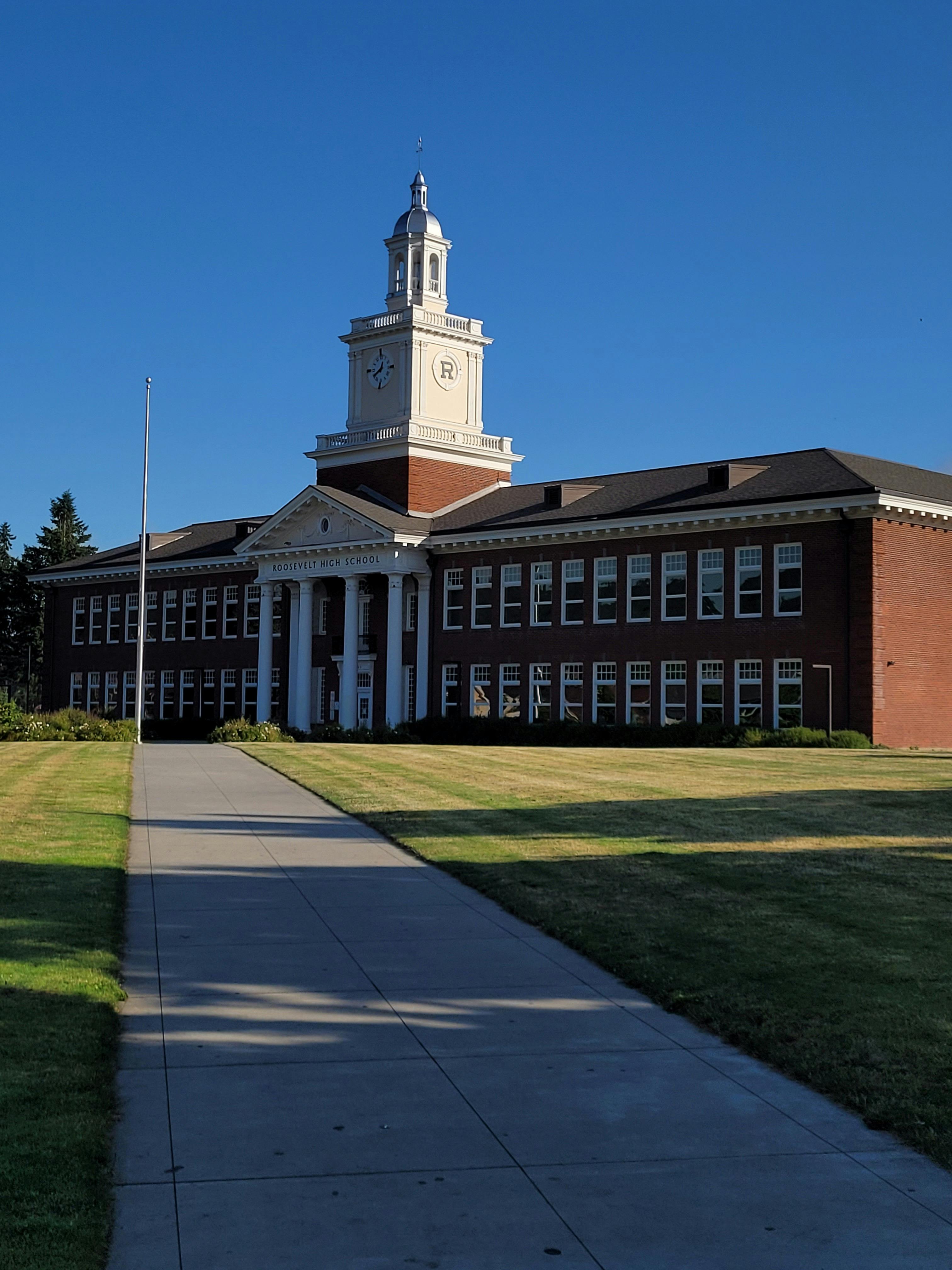 coordinateur local accompagnant un étudiant d’échange aux États-Unis