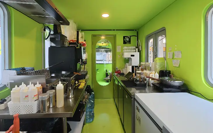 interior kitchen coffee shop loopline jakarta barat