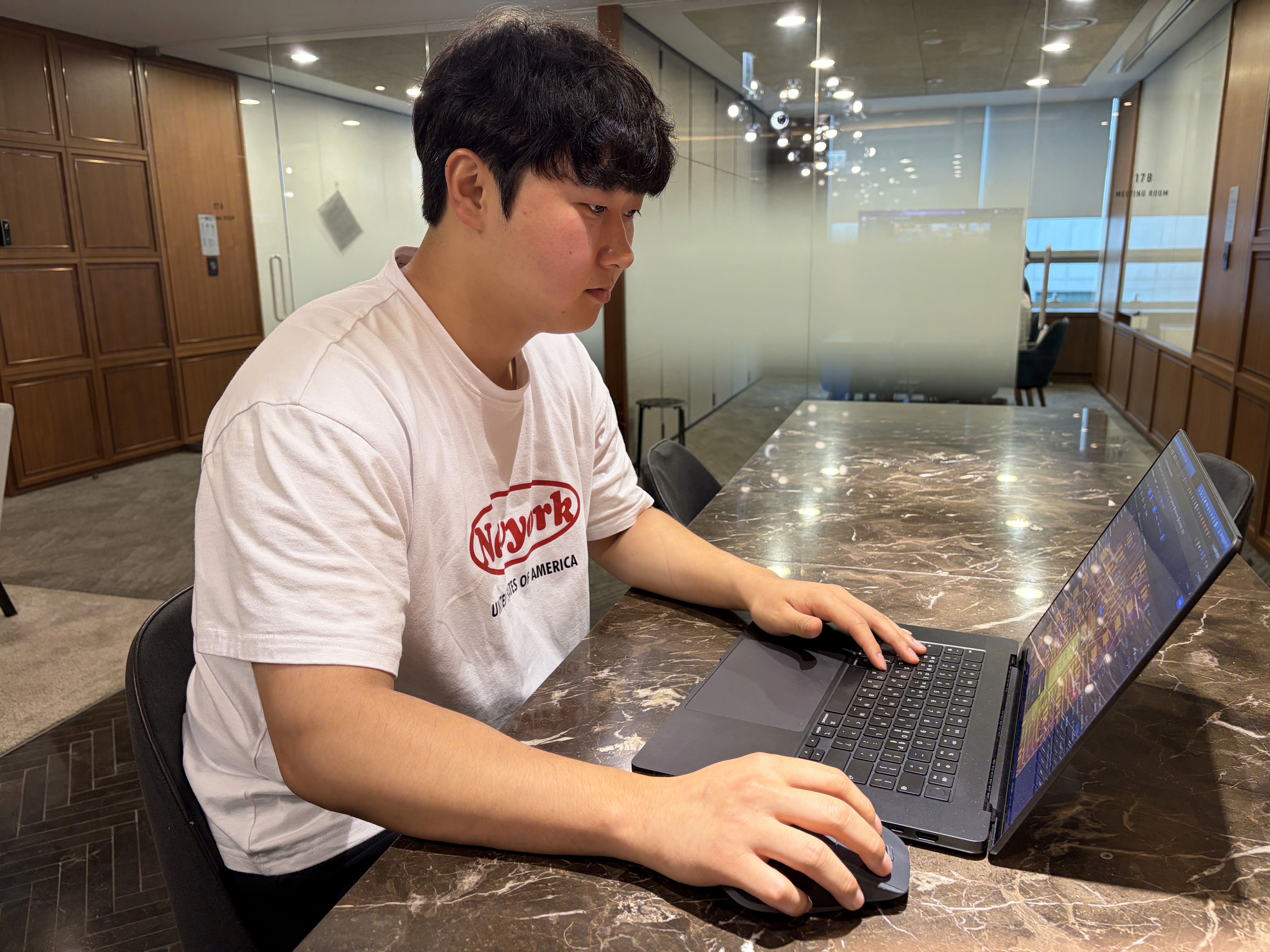 모디팩토리 AI팀에서 시뮬레이터를 개발하는 Ethan