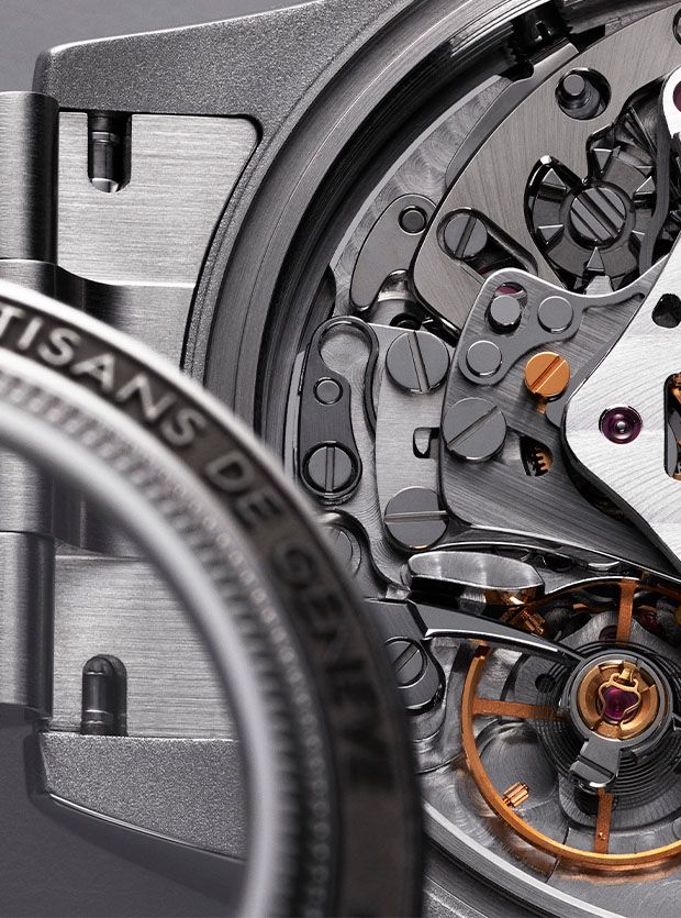 2 wooden green chair 