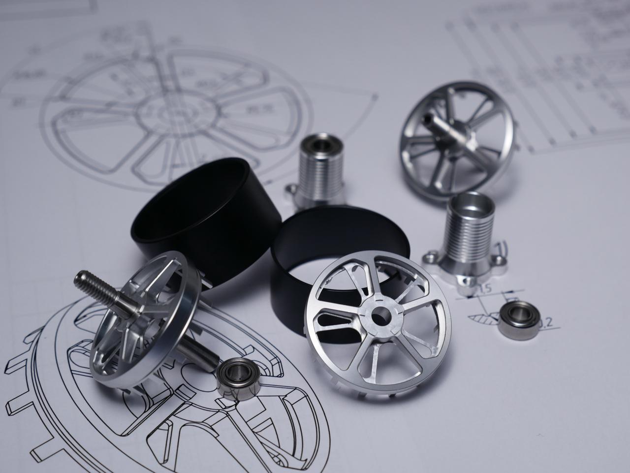 Kinetyka, metal details