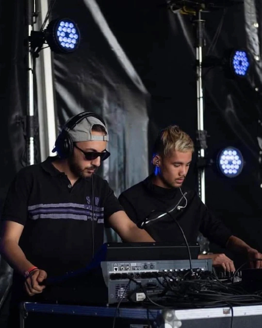 Kadeus au perle rolle Festival