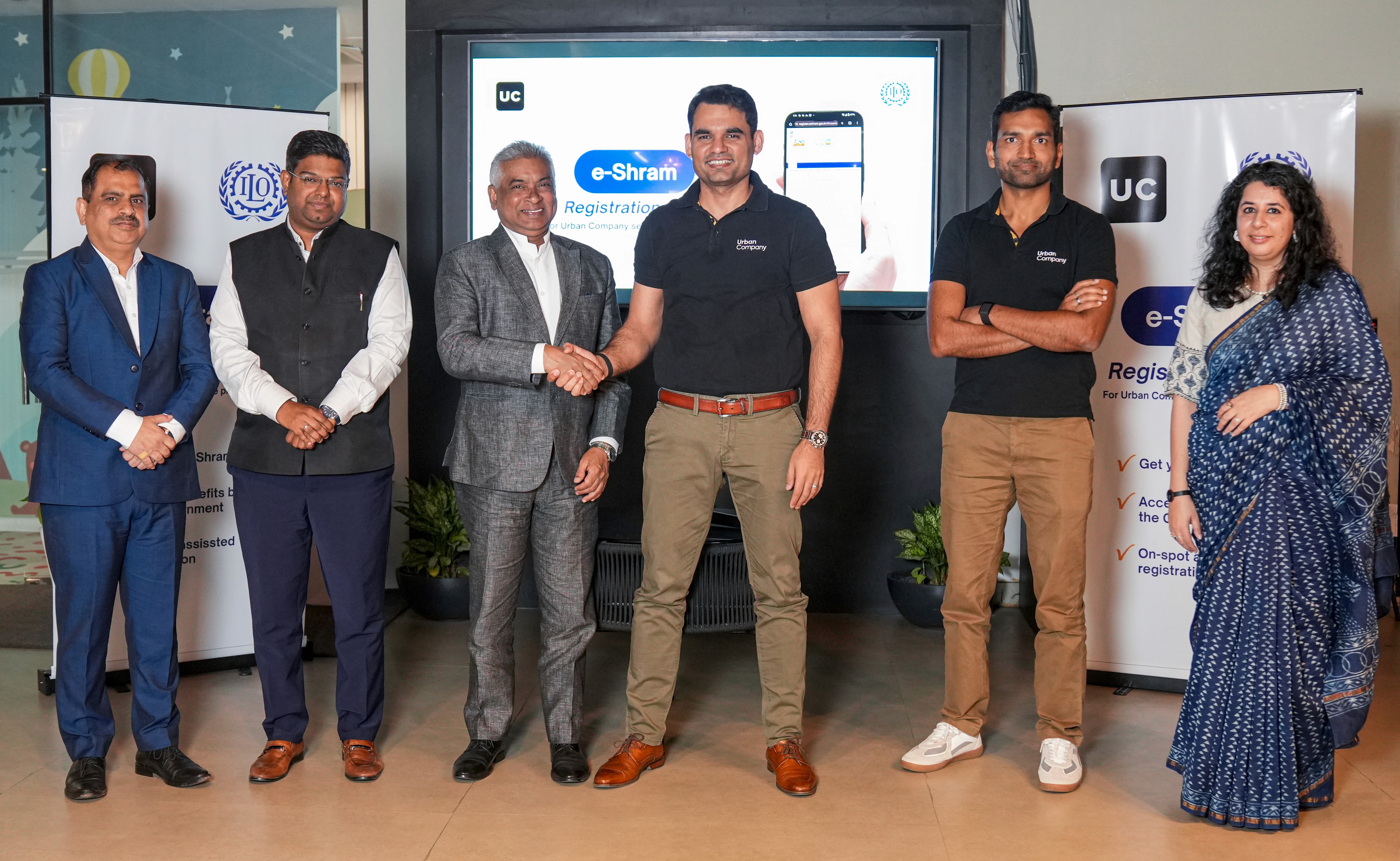 L to R: Mr Rajnesh Khosla (FICCI), Mr Karun Gopinath (ILO India), Mr Ravindra Peiris (ILO Decent Work team for South Asia), Mr Abhiraj Singh Bhal (Urban Company), Mr Varun Khaitan (Urban Company), Ms. Bhavya Sharma (Urban Company)