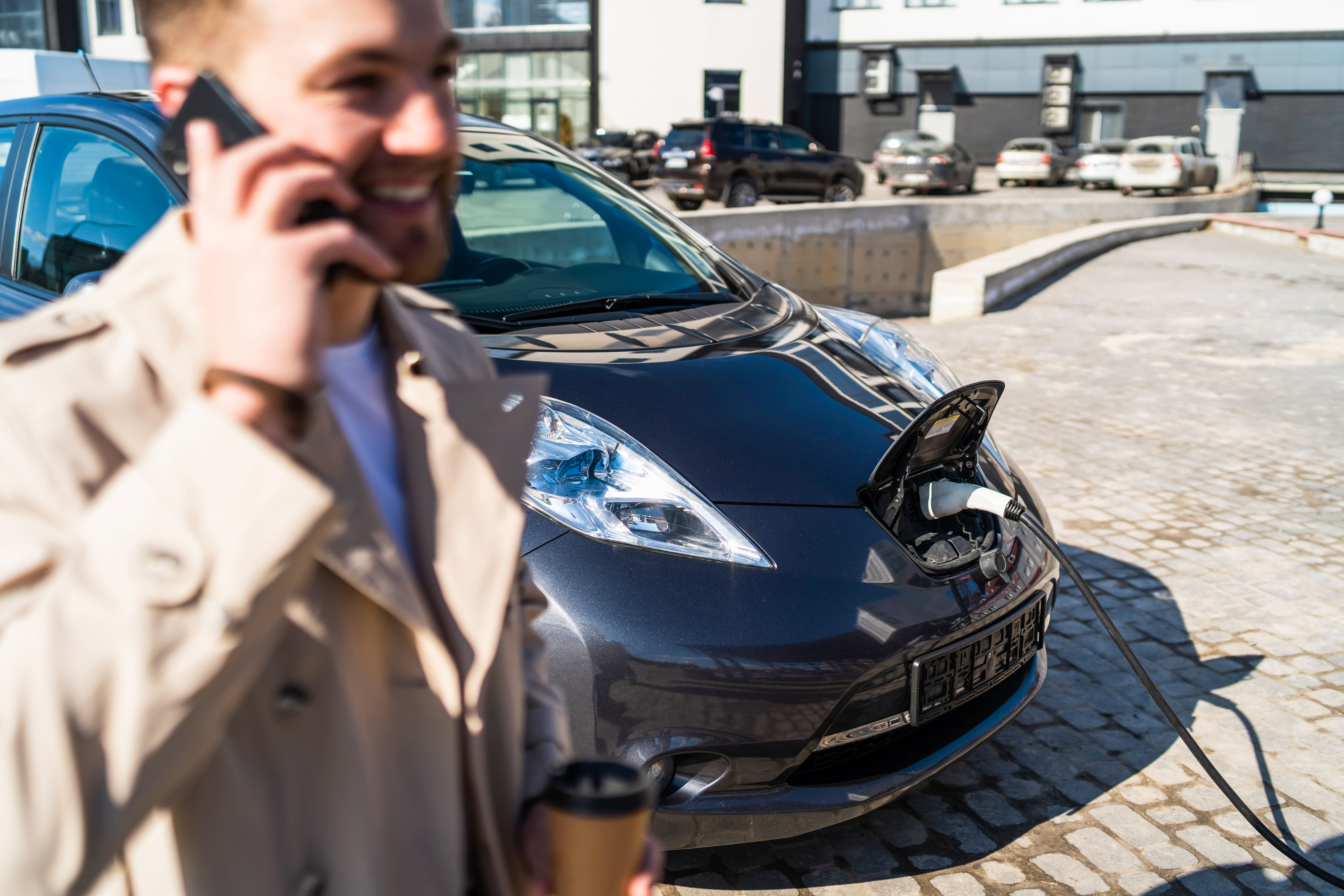 nissan auto elettriche