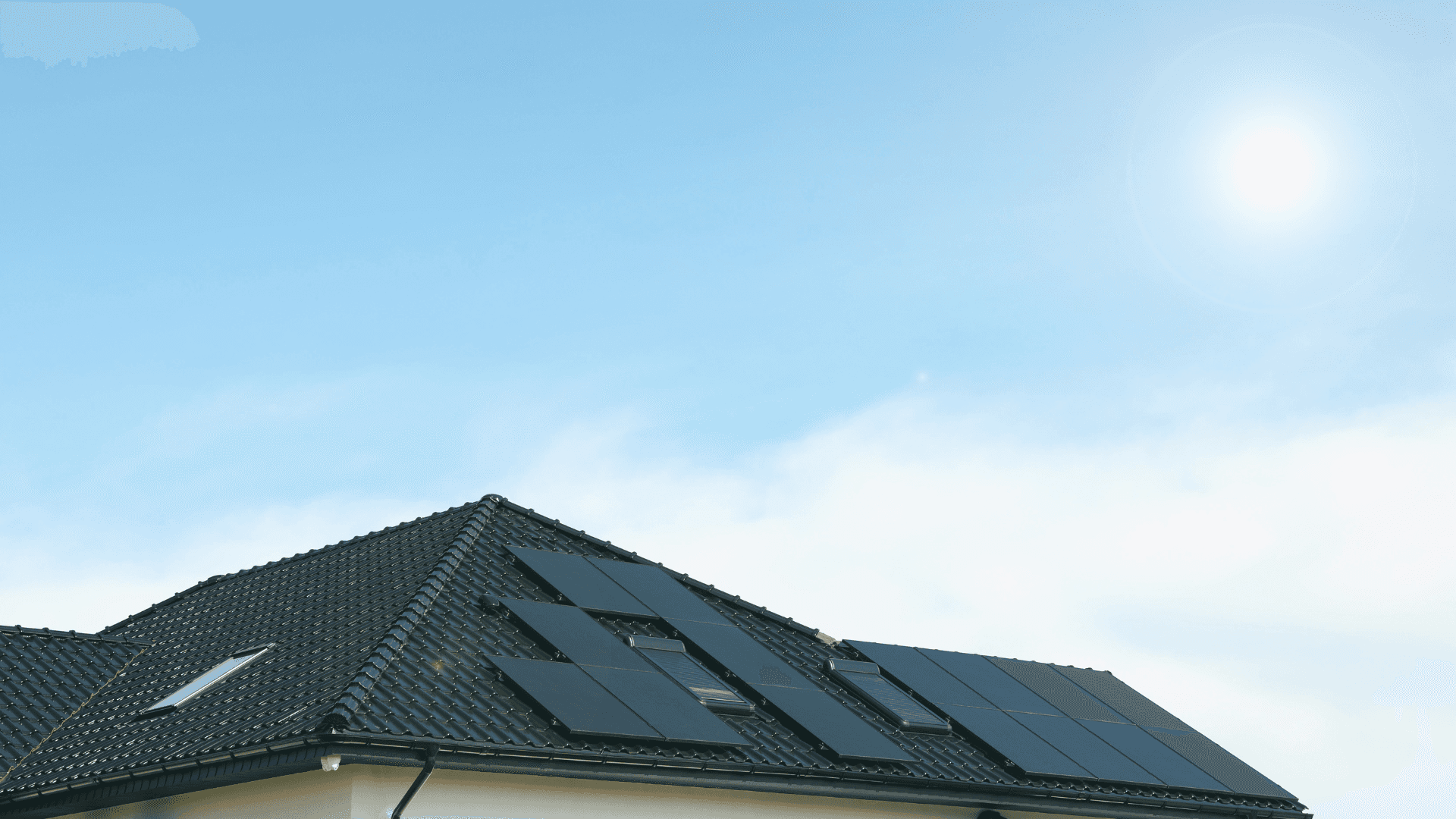 Die Faustformel zur Dimensionierung der PV-Anlage lautet: Etwa 1 kWp pro 1.000 kWh Verbrauch.
